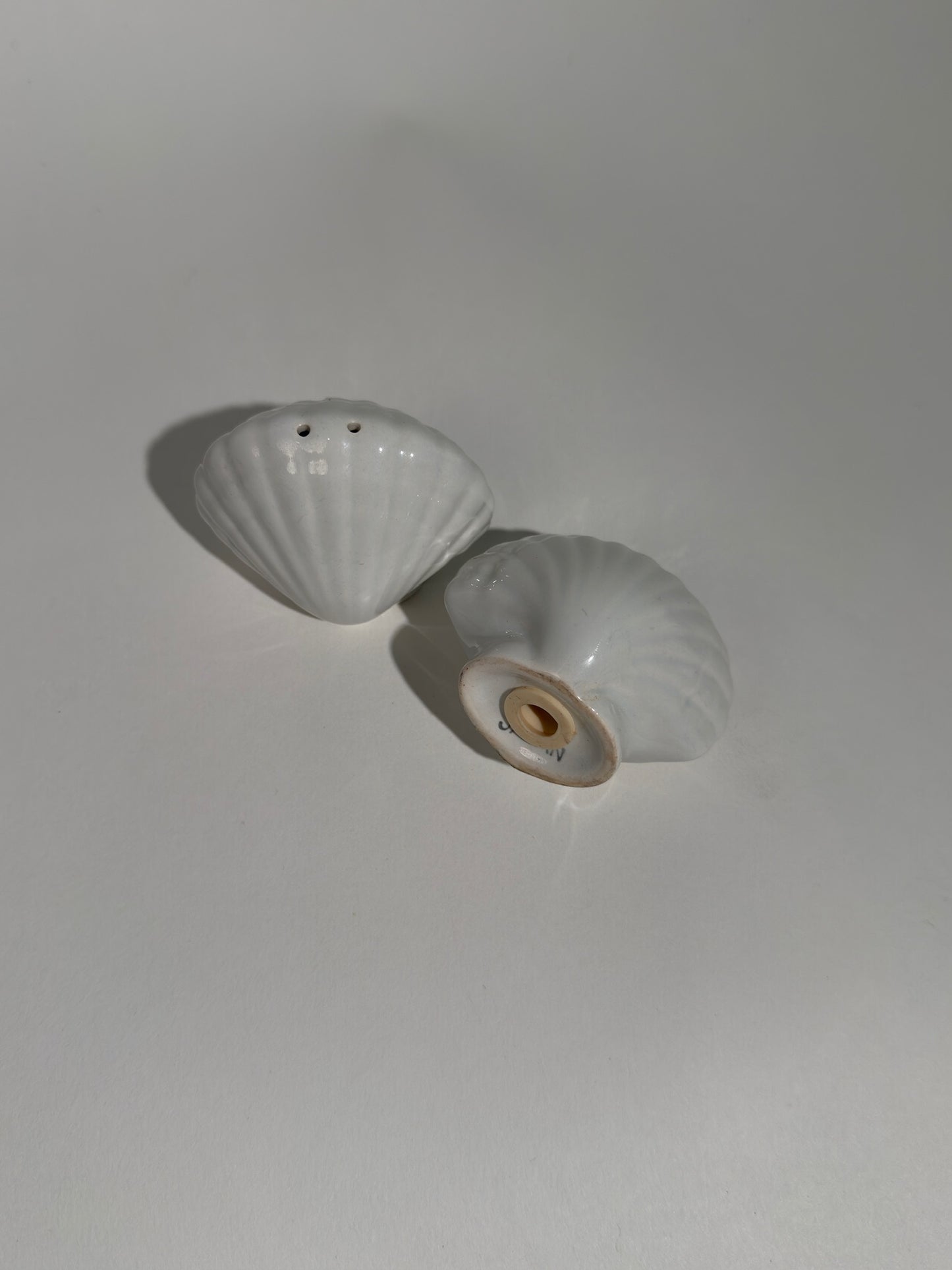 White Seashell S + P Shakers