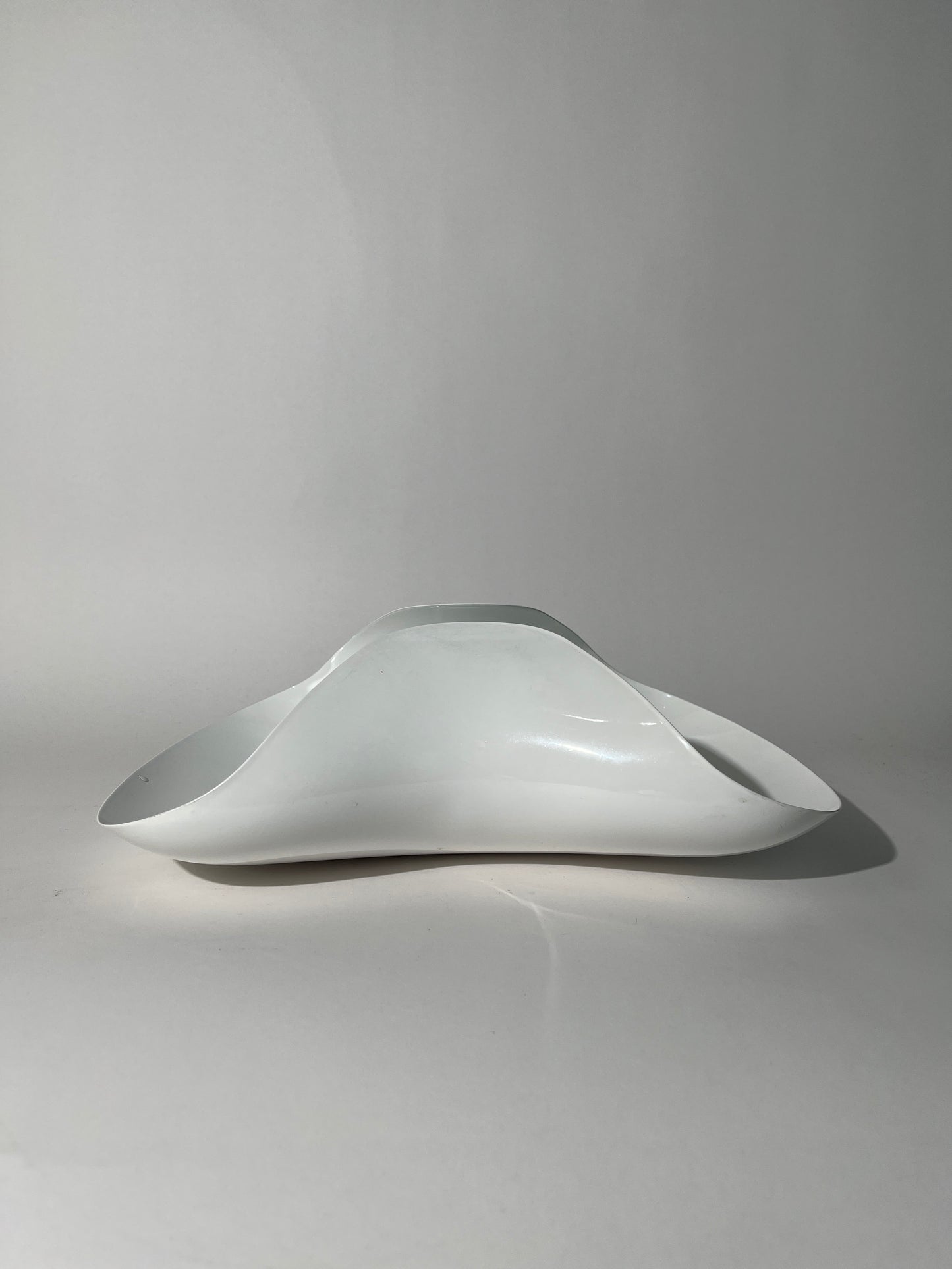 White Modern Metal Fruit Bowl