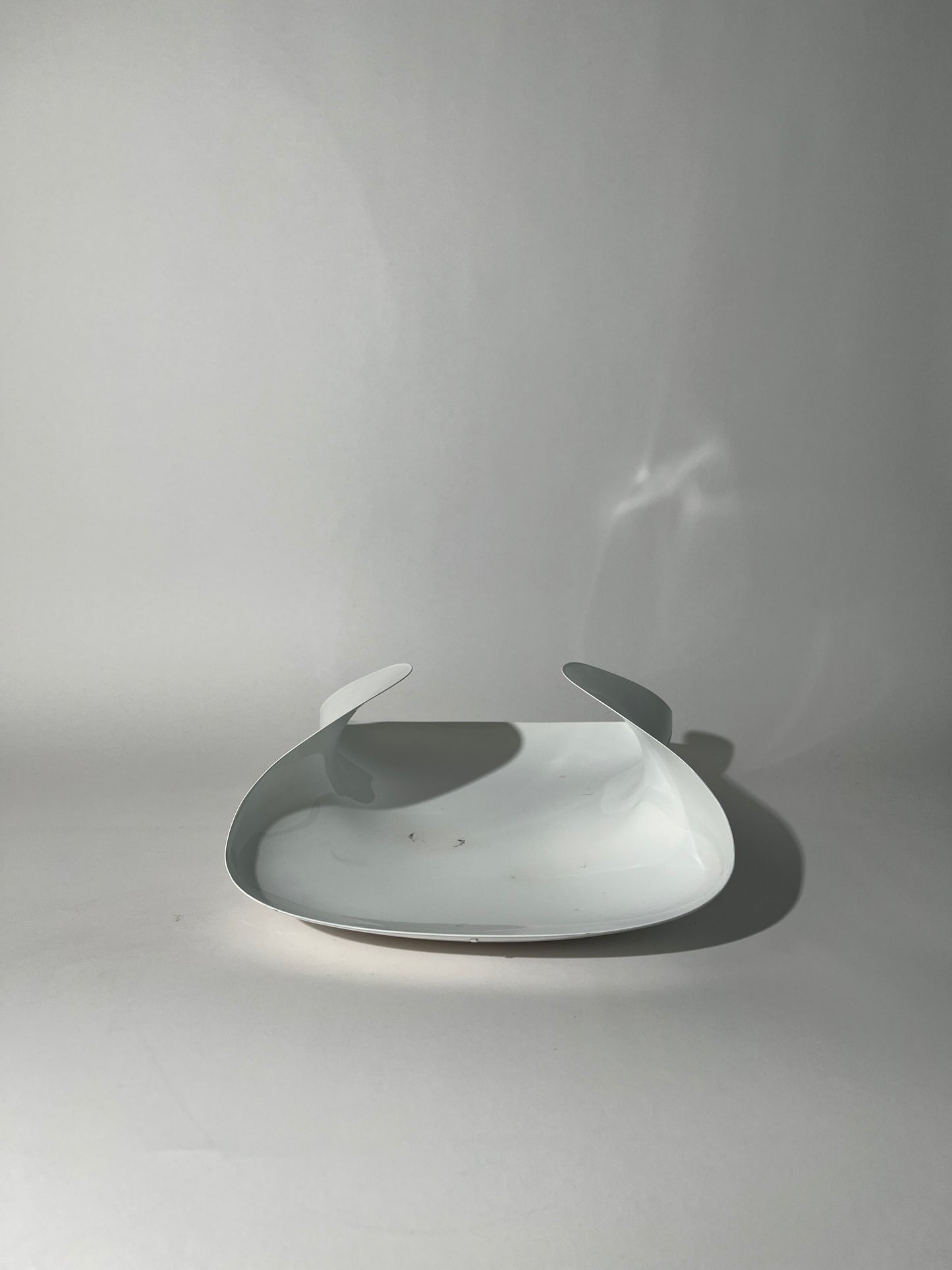 White Modern Metal Fruit Bowl