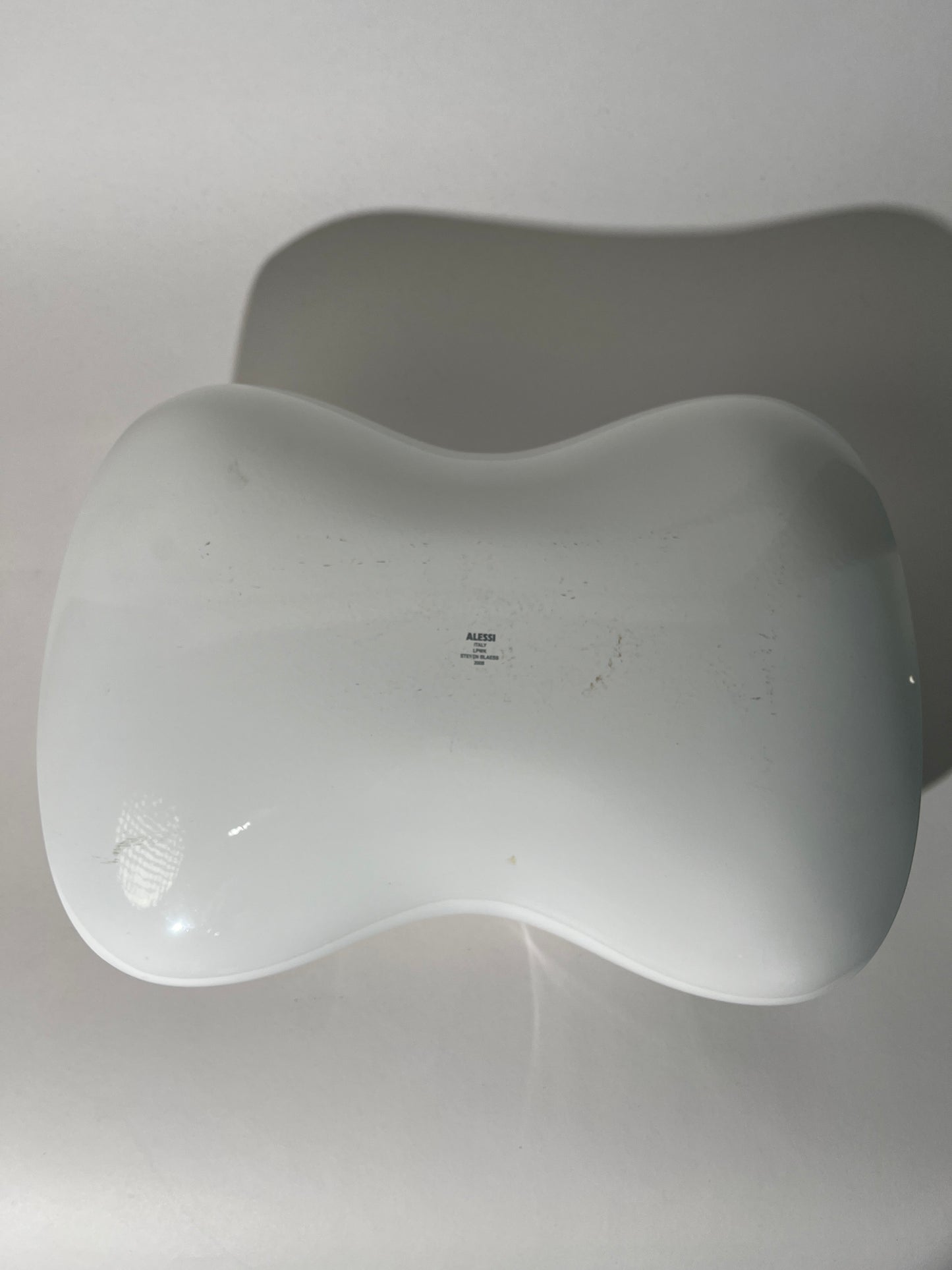 White Modern Metal Fruit Bowl