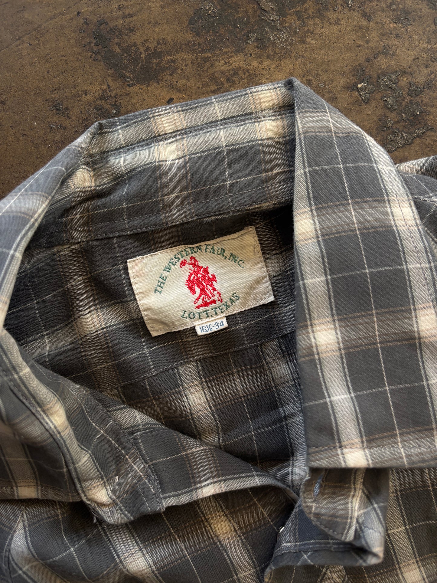 Gray Plaid Pearl Snap