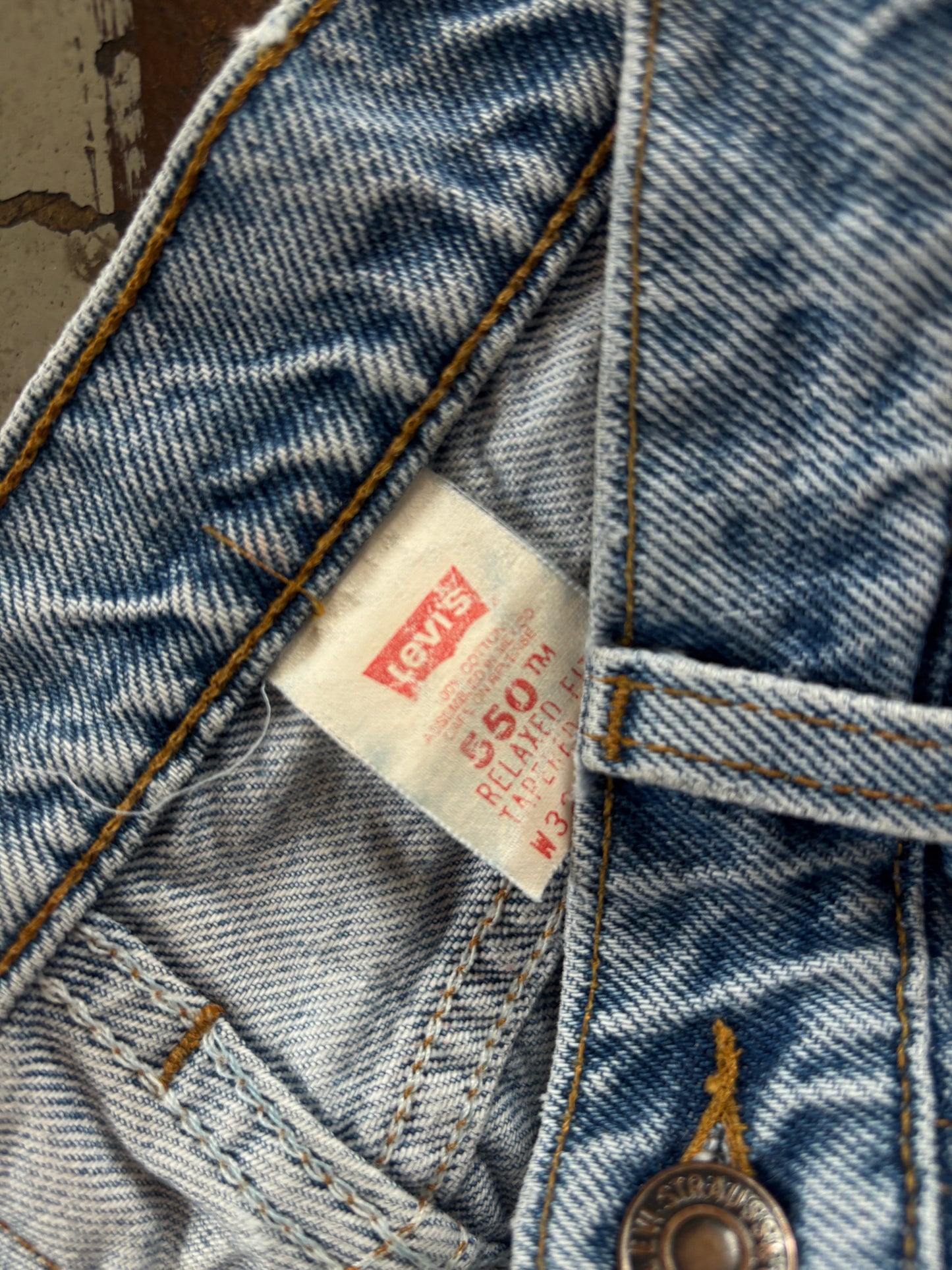 Levi Medium Wash 550