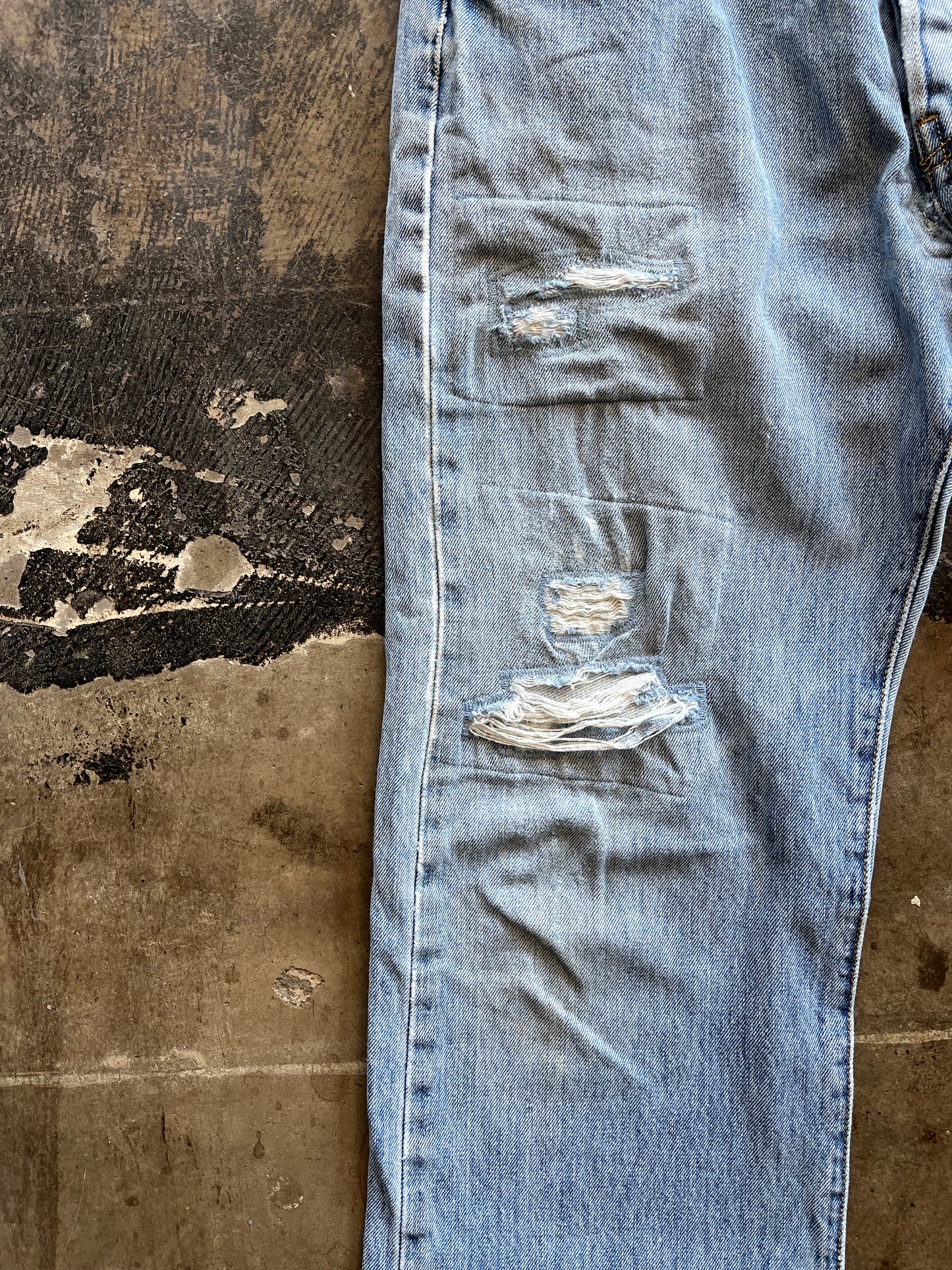 Distressed Levi 501 Jeans