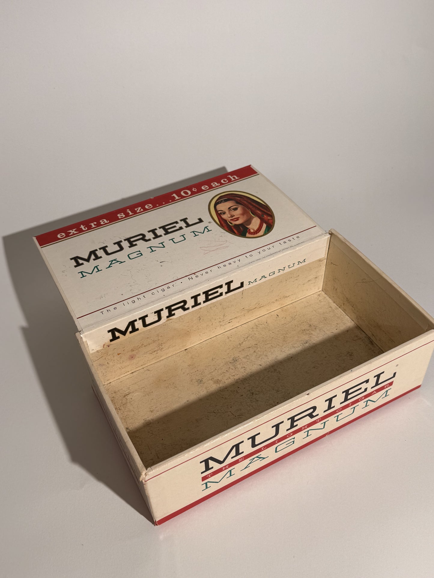 Muriel Magnum Cigar Box