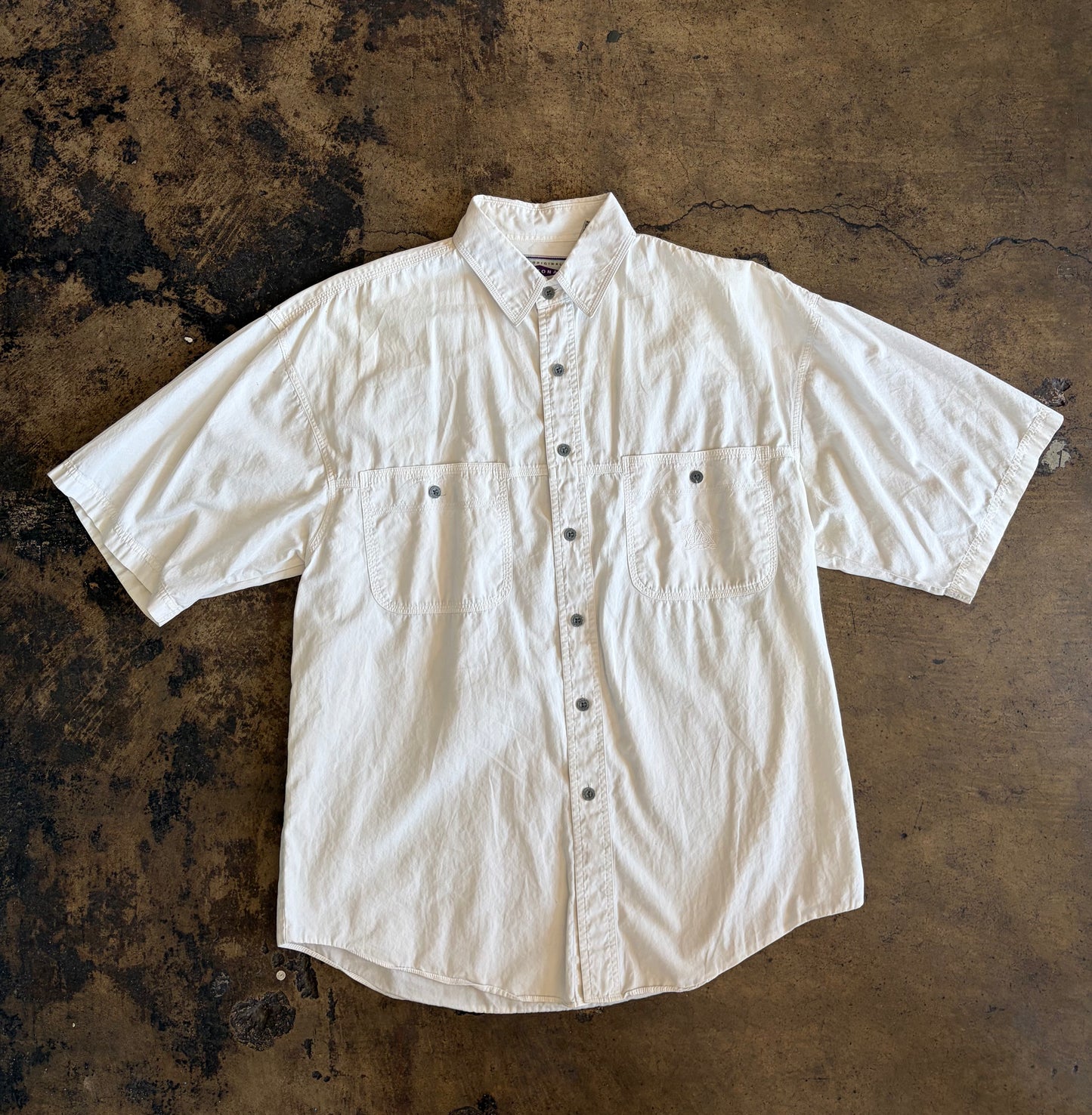 White Arizona Jean Co. Short Sleeve Button Up