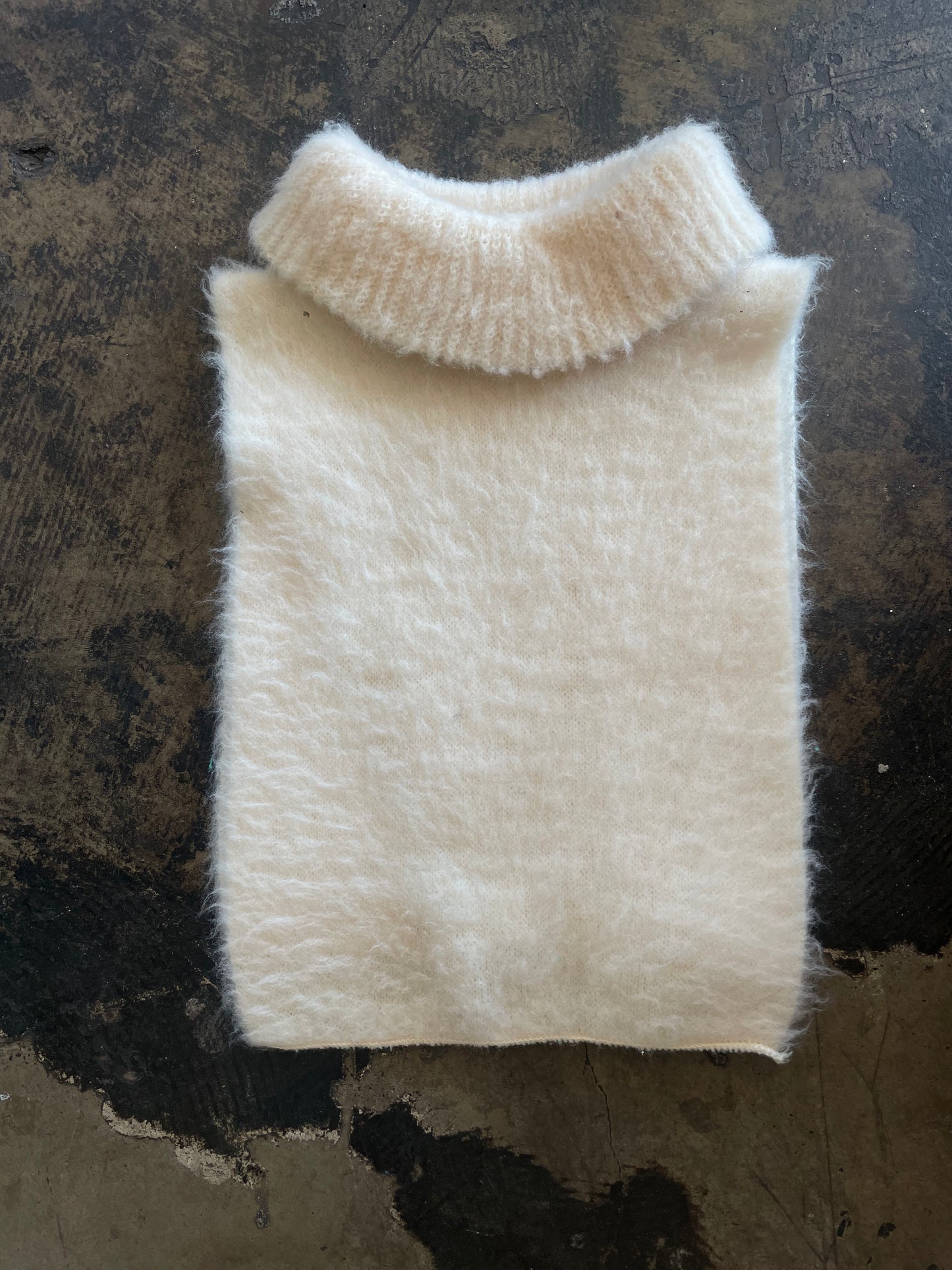 Cream Knit Turtleneck Collar