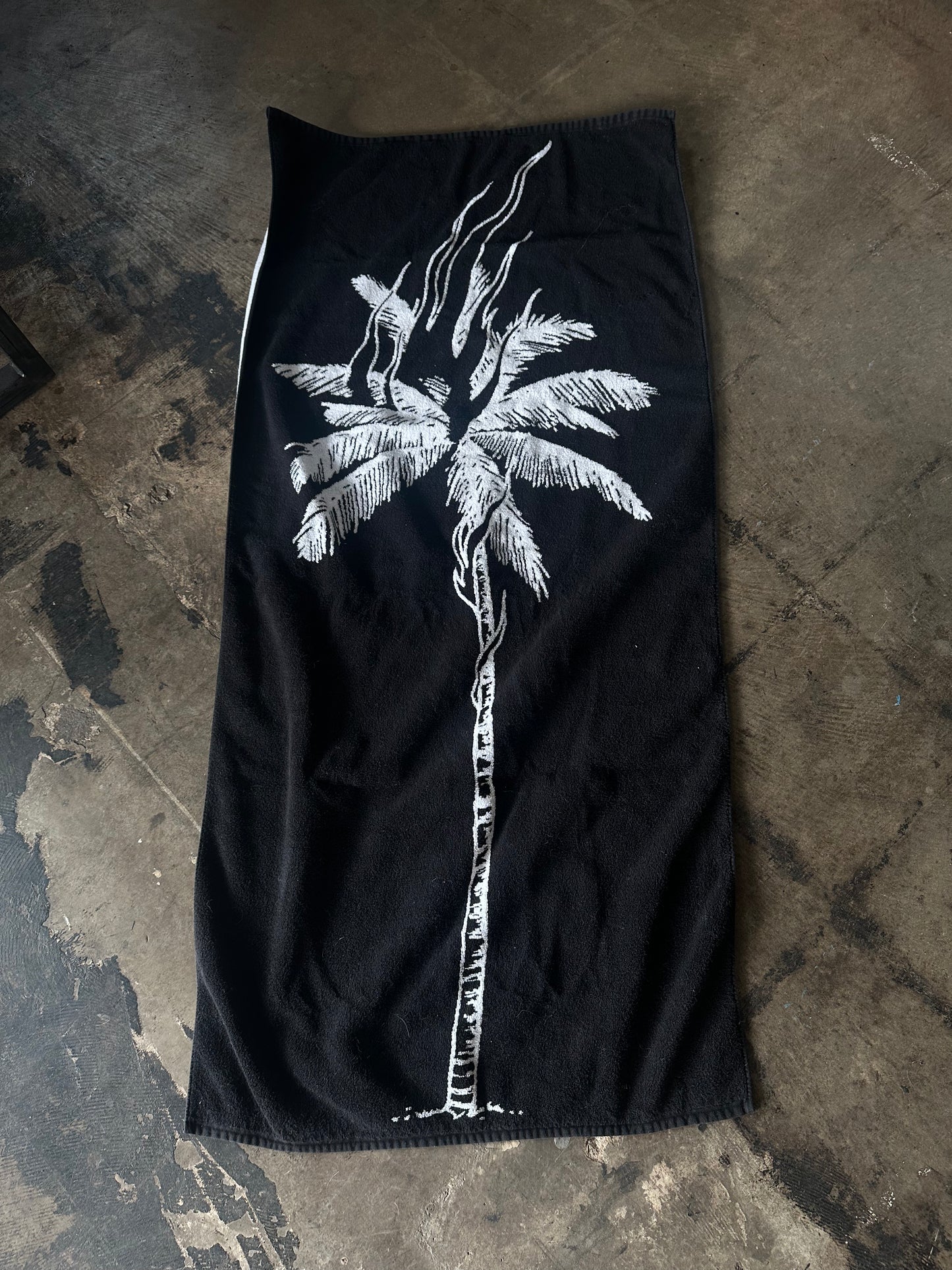 Black + White Palm Tree Beach Towel
