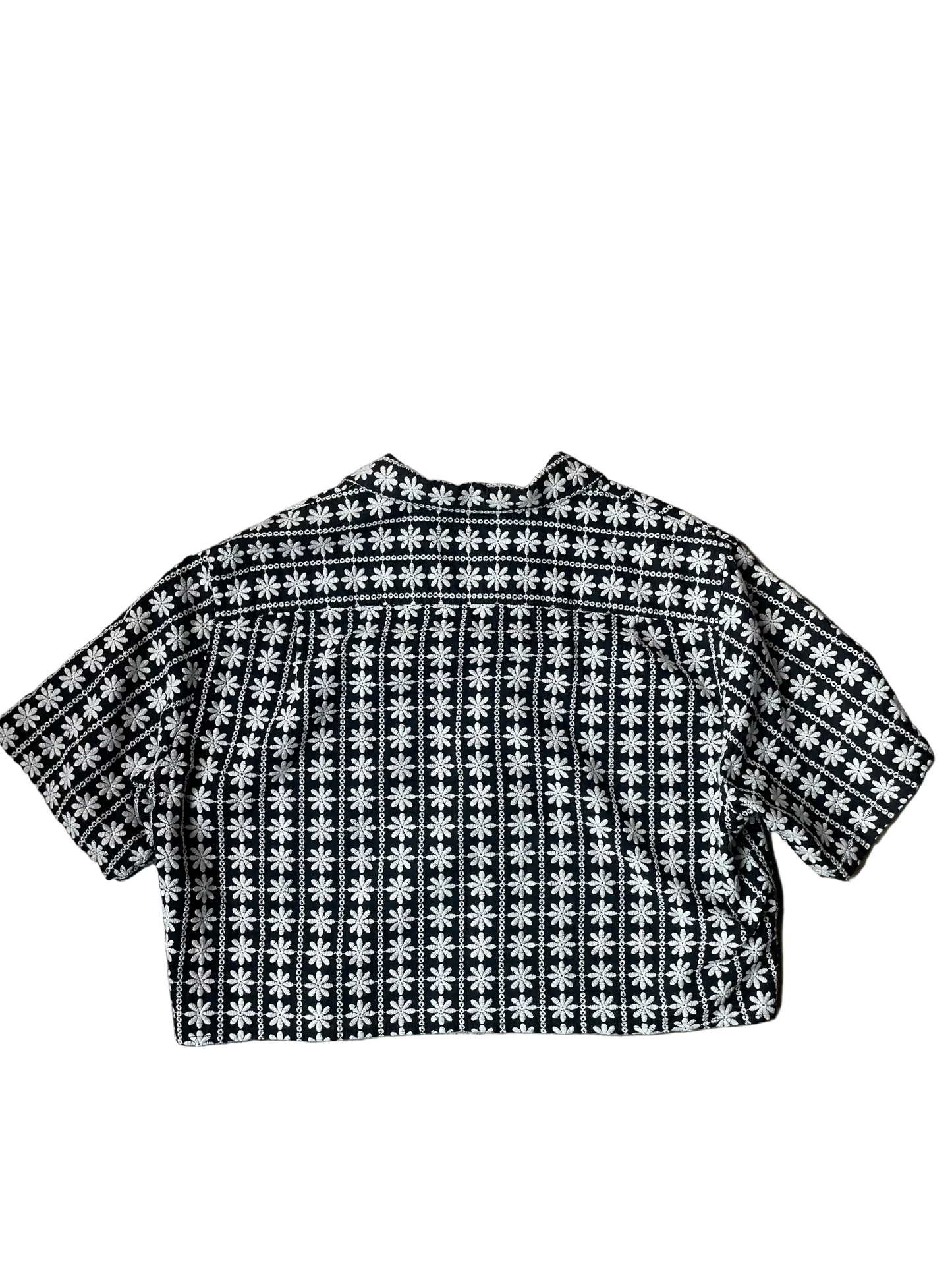 Black + White Portuguese Knowledge Floral Short Sleeve Button Front Top