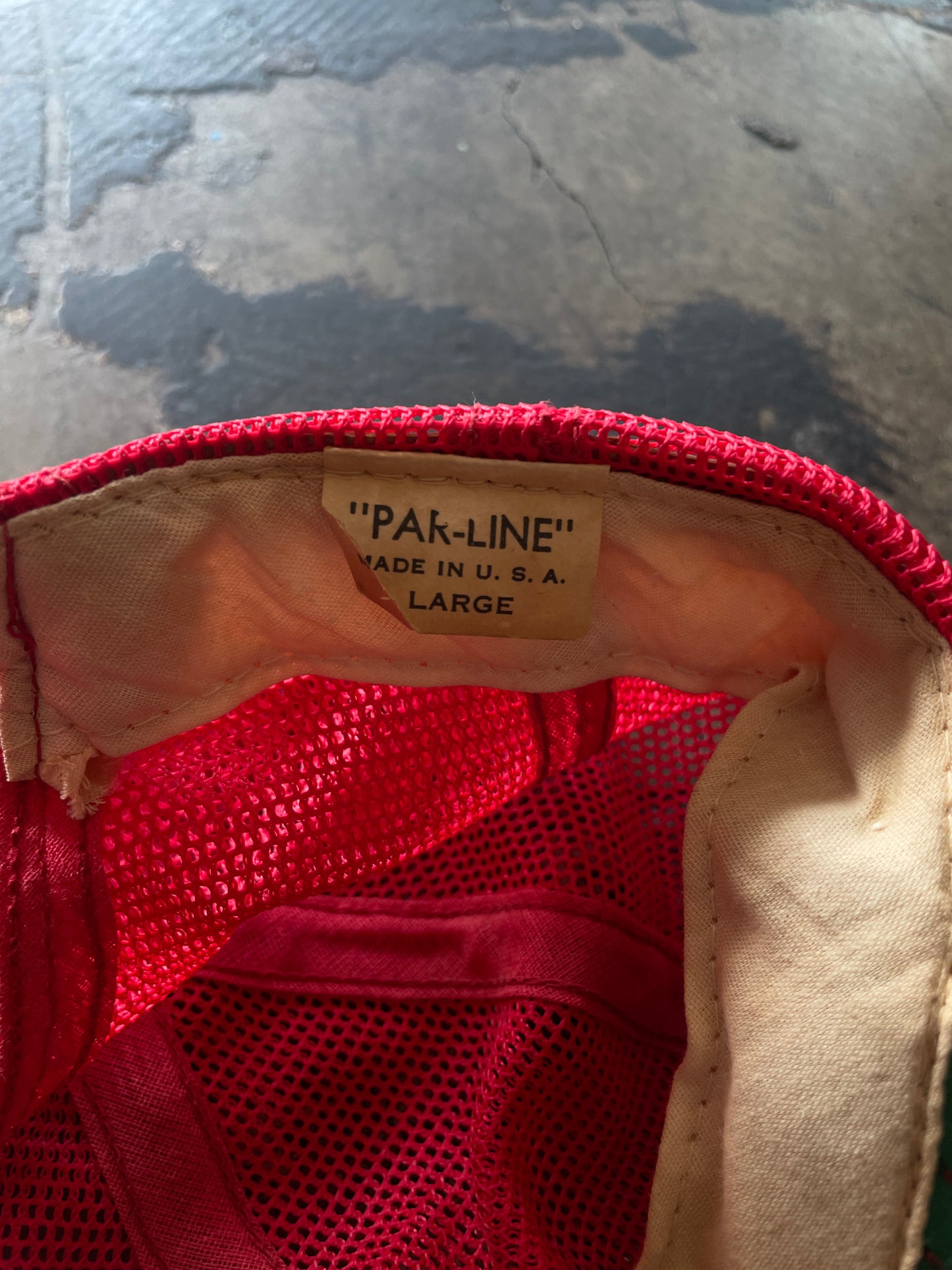Red Mesh Rope Brim Hat