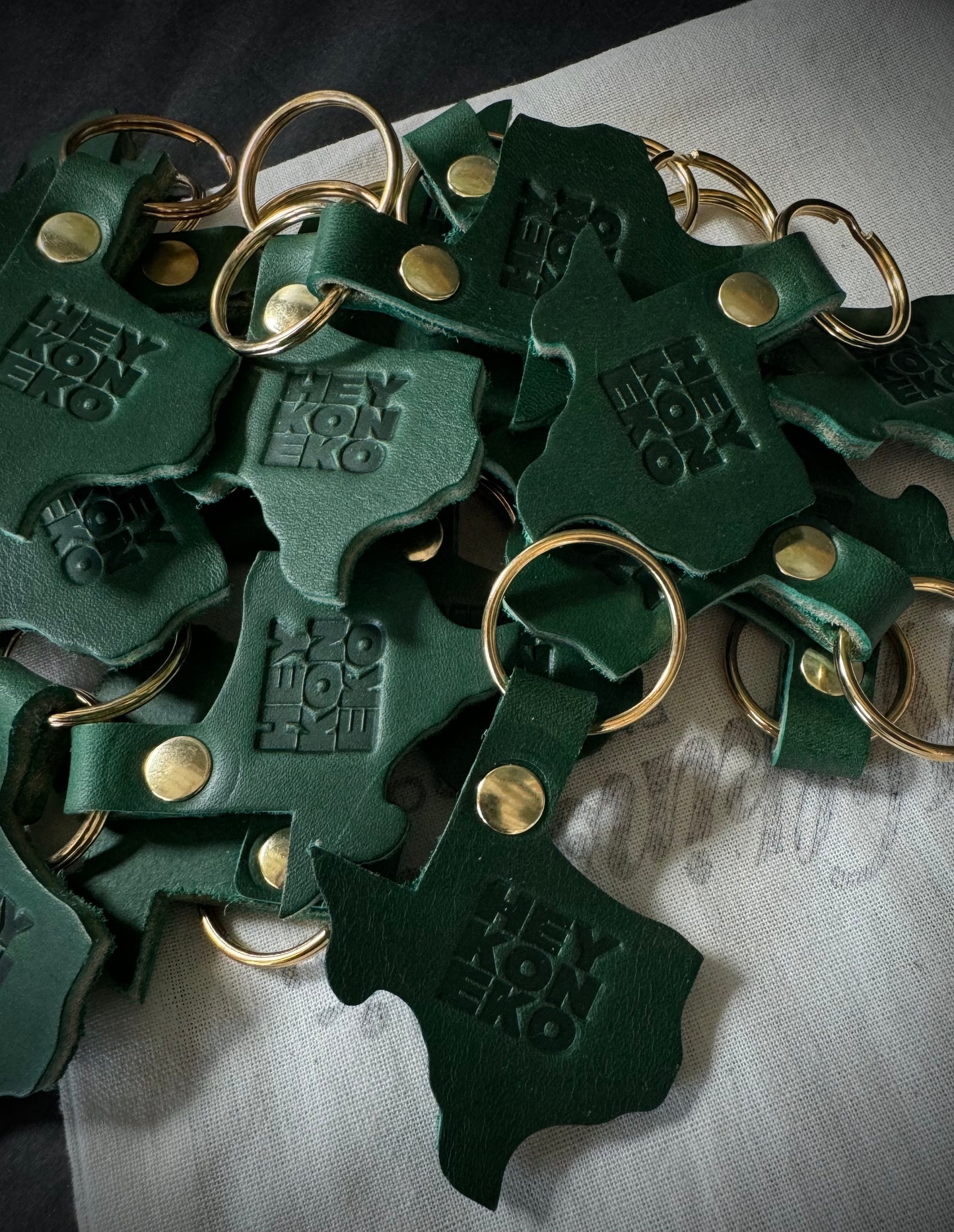 Hey Koneko Leather Key Ring