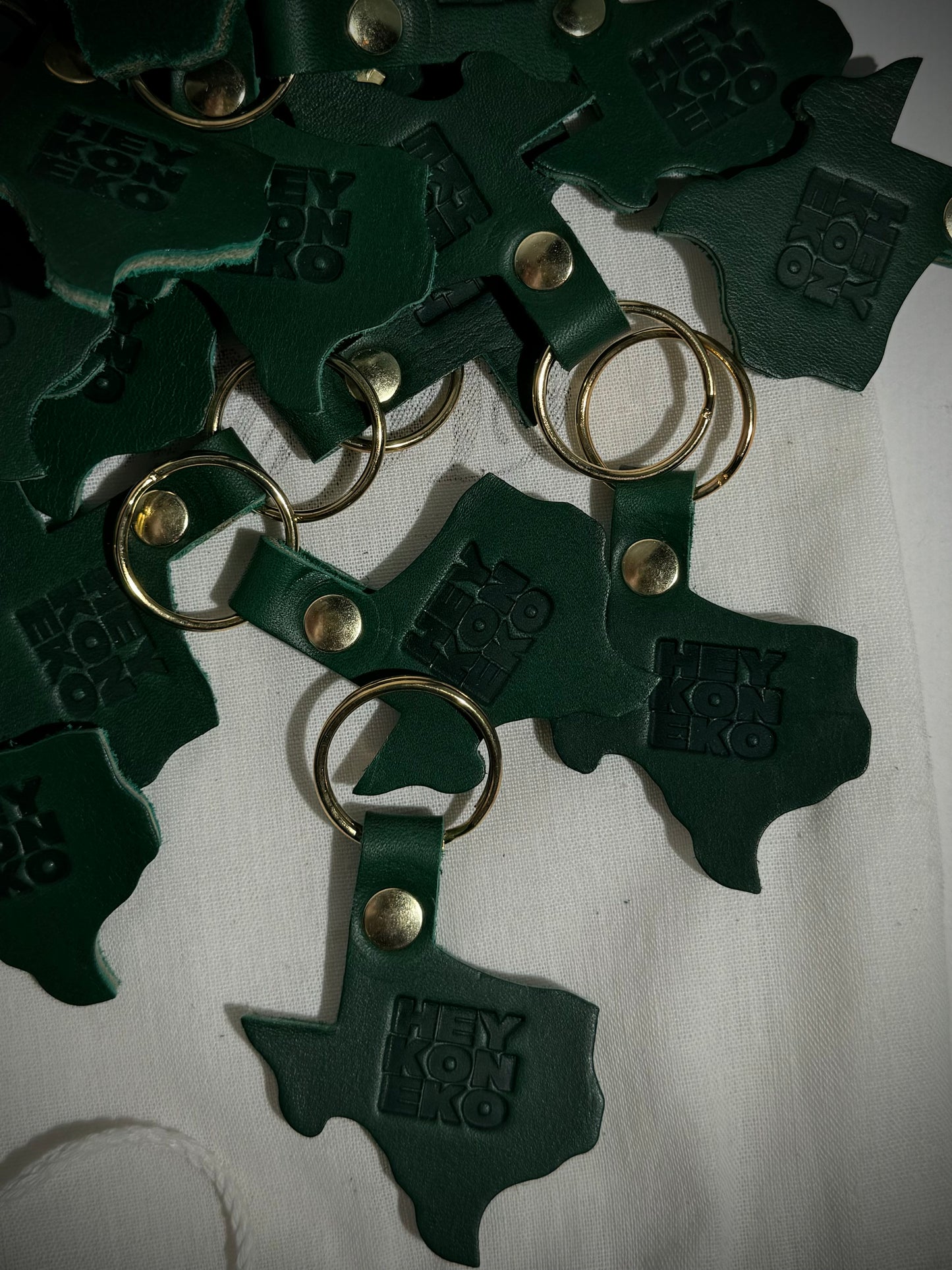 Hey Koneko Leather Key Ring