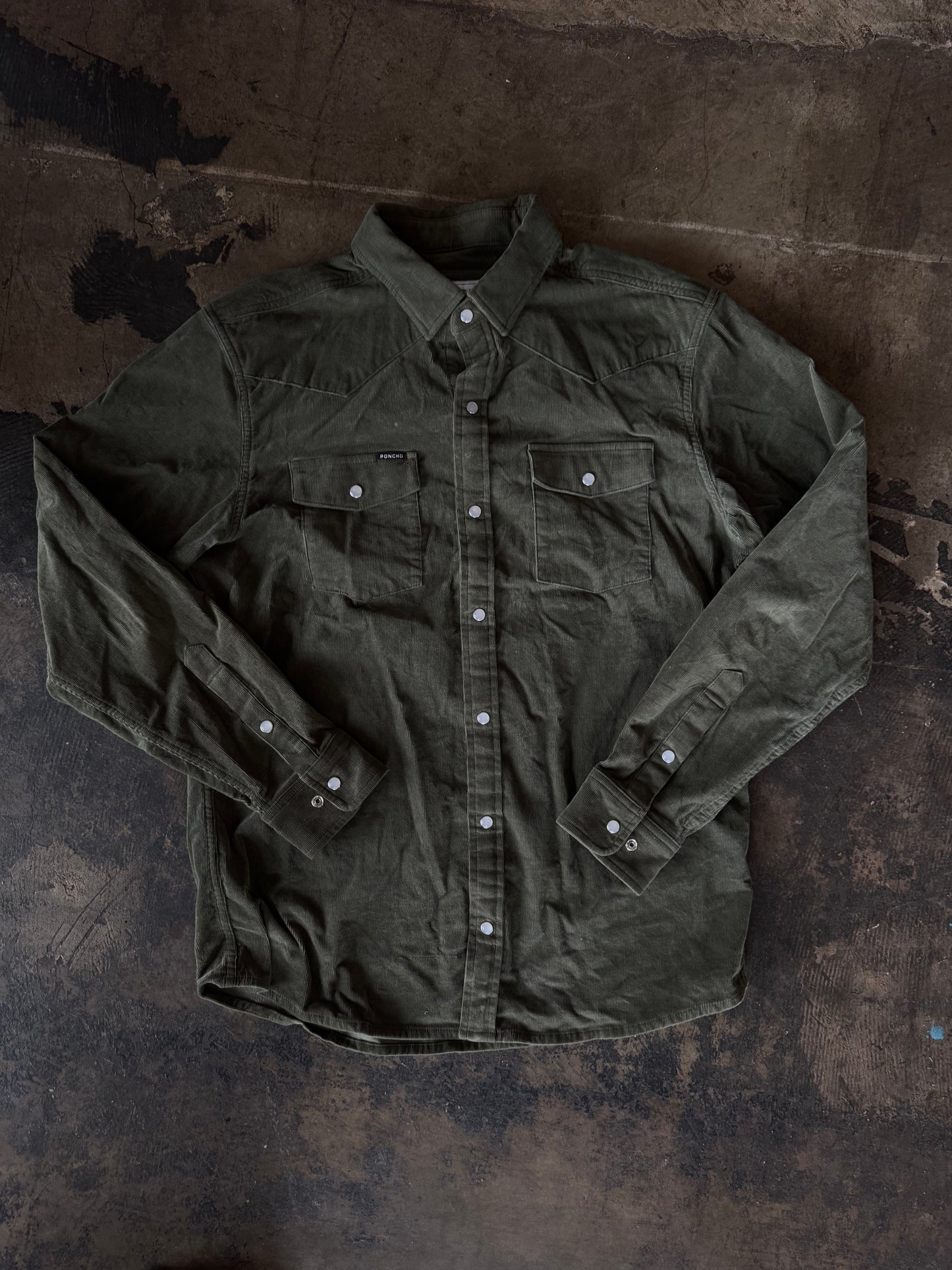 Poncho Corduroy Olive Green Pearl Snap