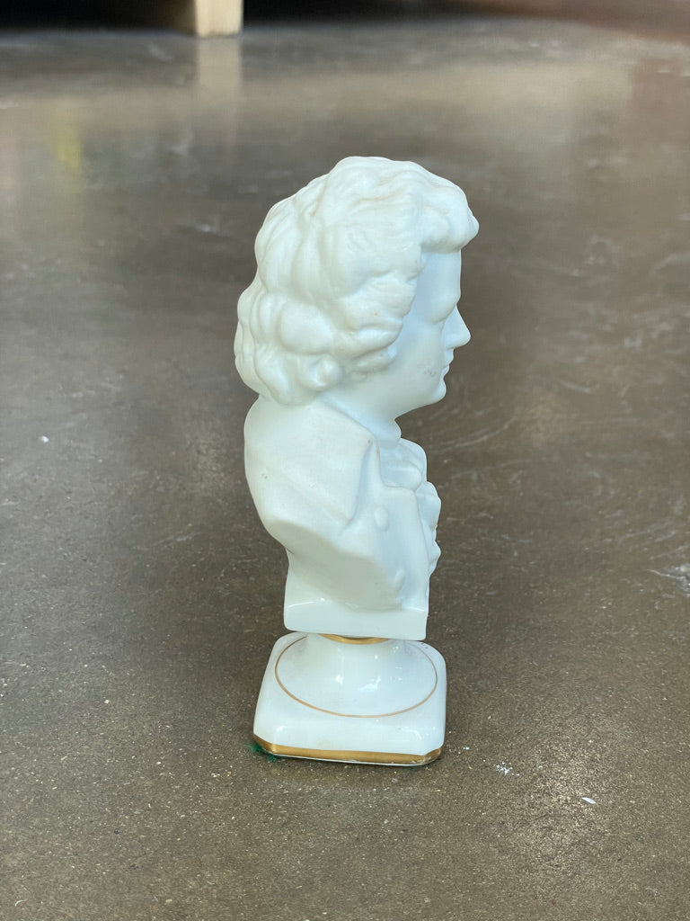 Mozart Statue