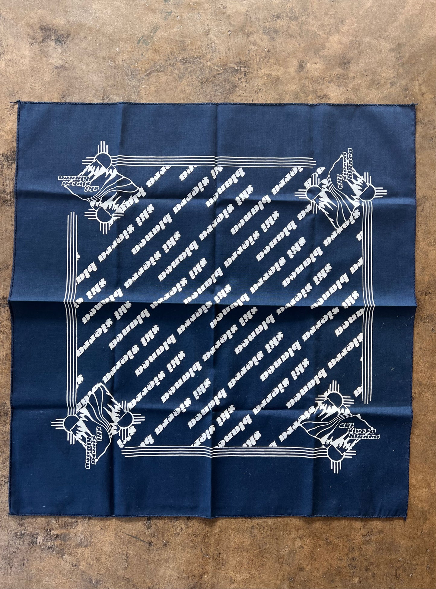 Ski Sierra Blanca Navy Printed Bandana