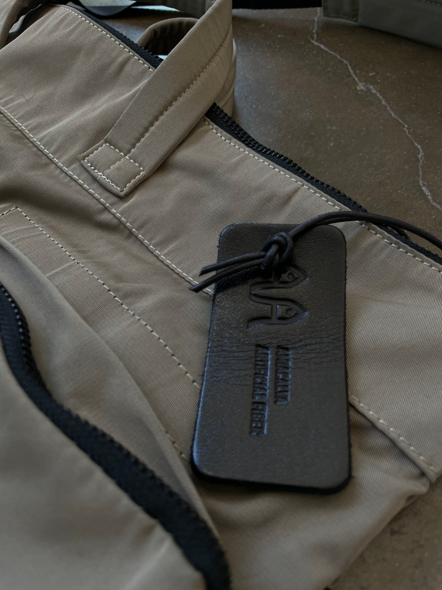 Amiacalva Utility Tote