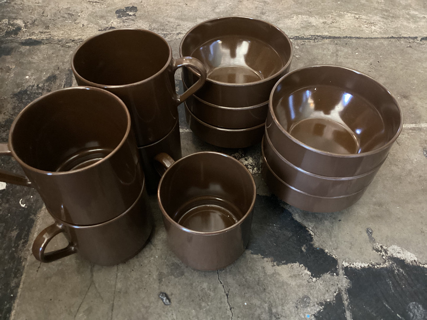 Dallas Ware Brown Plastic Dish Set