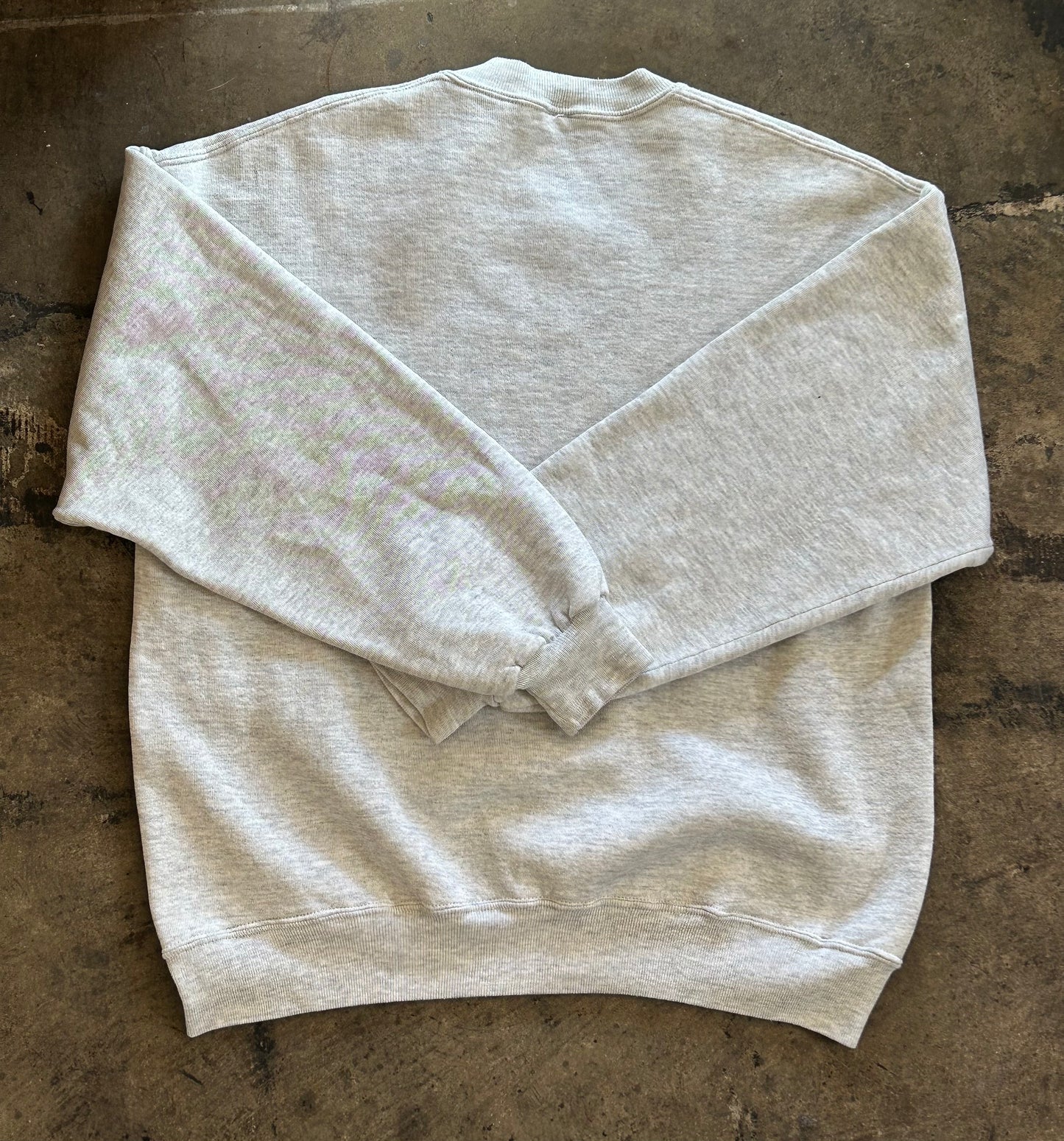 Chicaigao Light Gray Crewneck Sweater