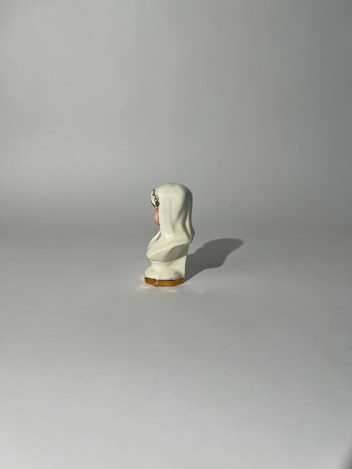 Gold Trim Lady Bust