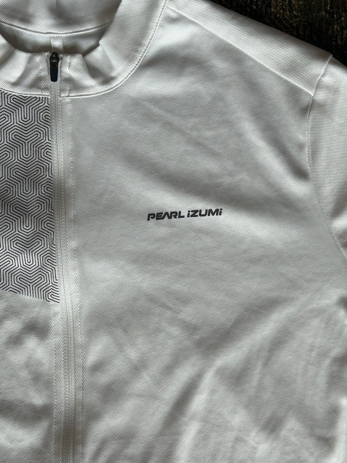 White Pearl Izumi Full Zip Cycling Shirt