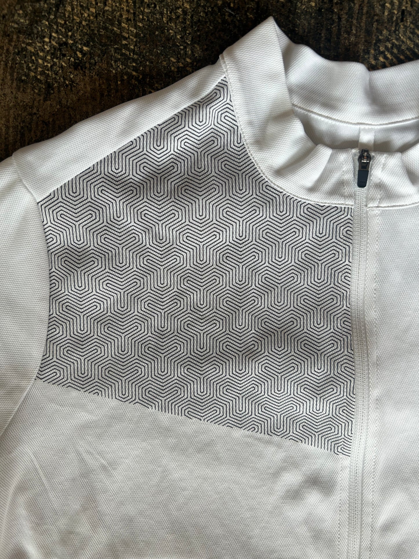 White Pearl Izumi Full Zip Cycling Shirt