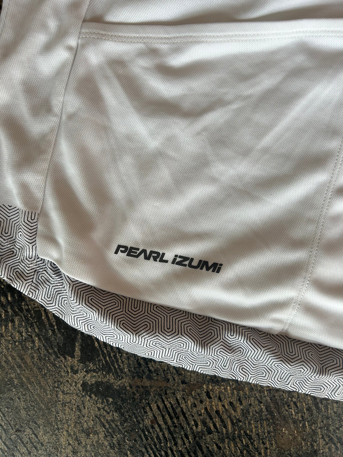 White Pearl Izumi Full Zip Cycling Shirt