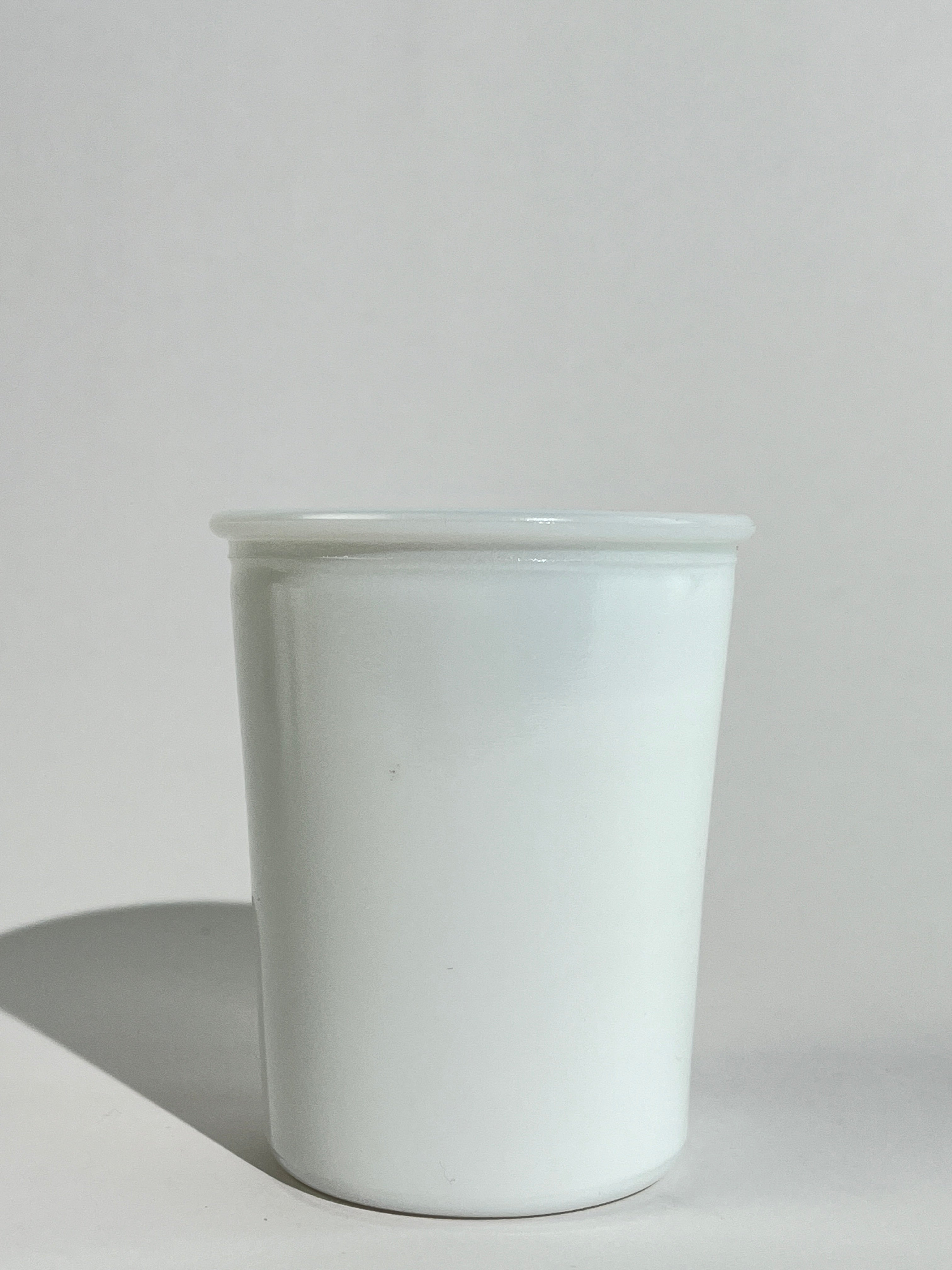 MILK GLASS CUP Aurore Farm
