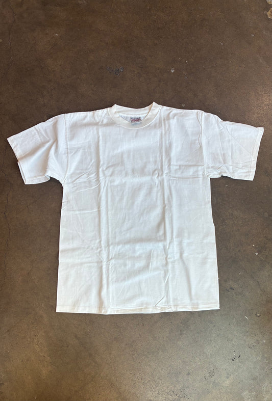 "Pluma" Plain White Tee
