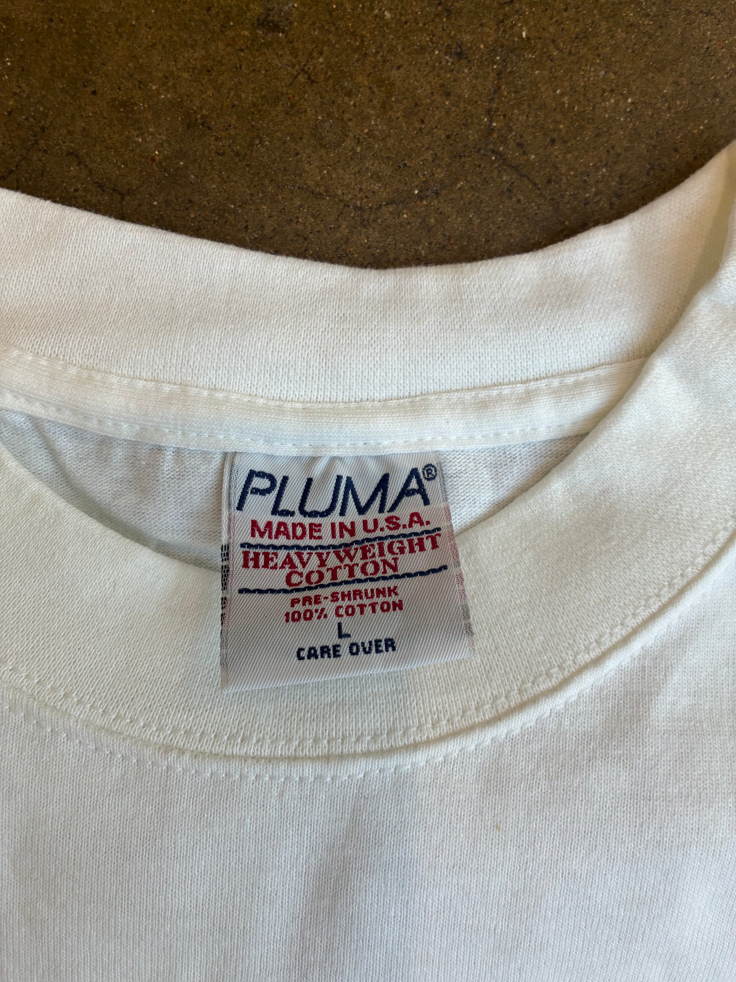 "Pluma" Plain White Tee