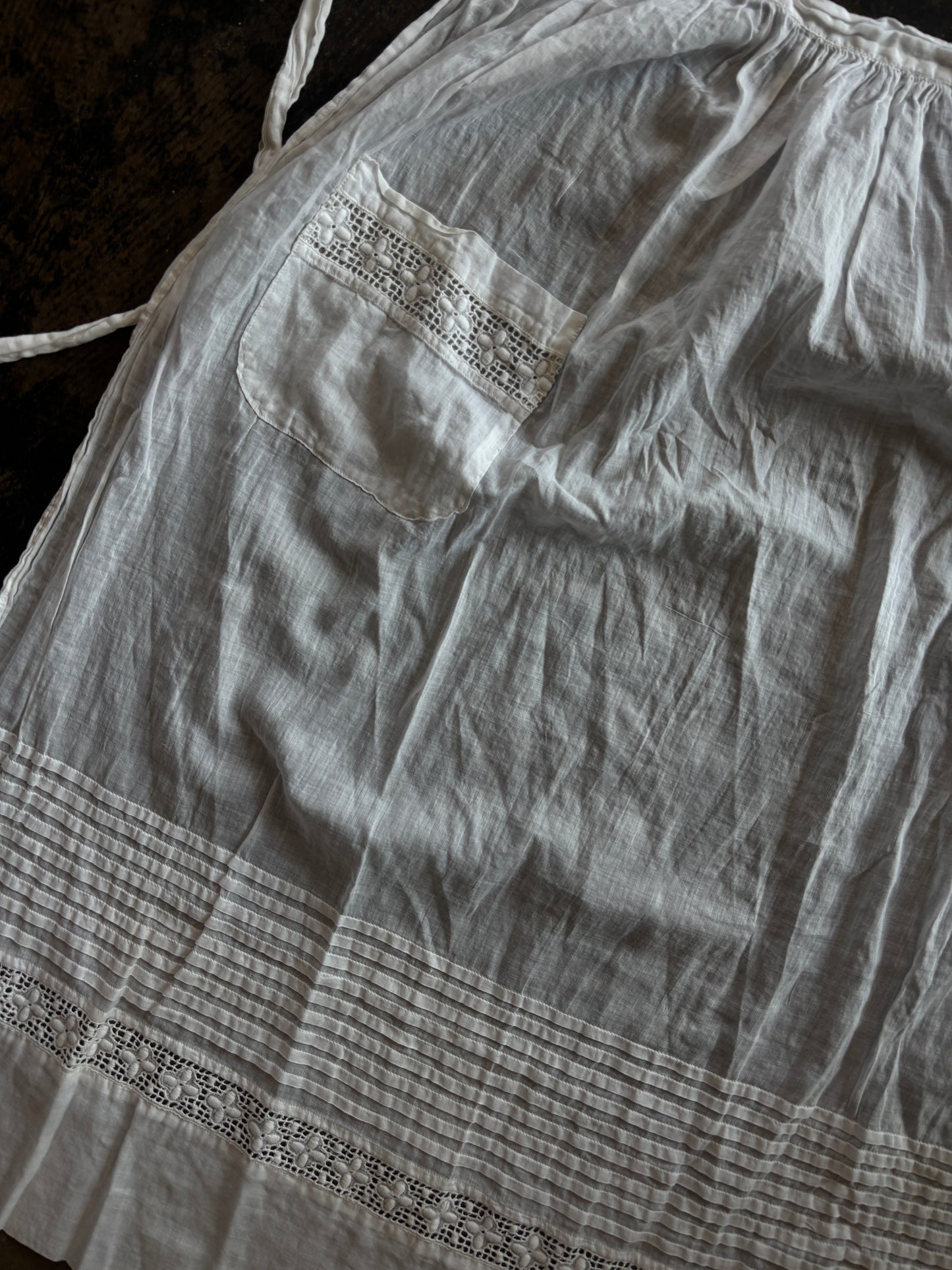 Delicate White Apron with Pocket