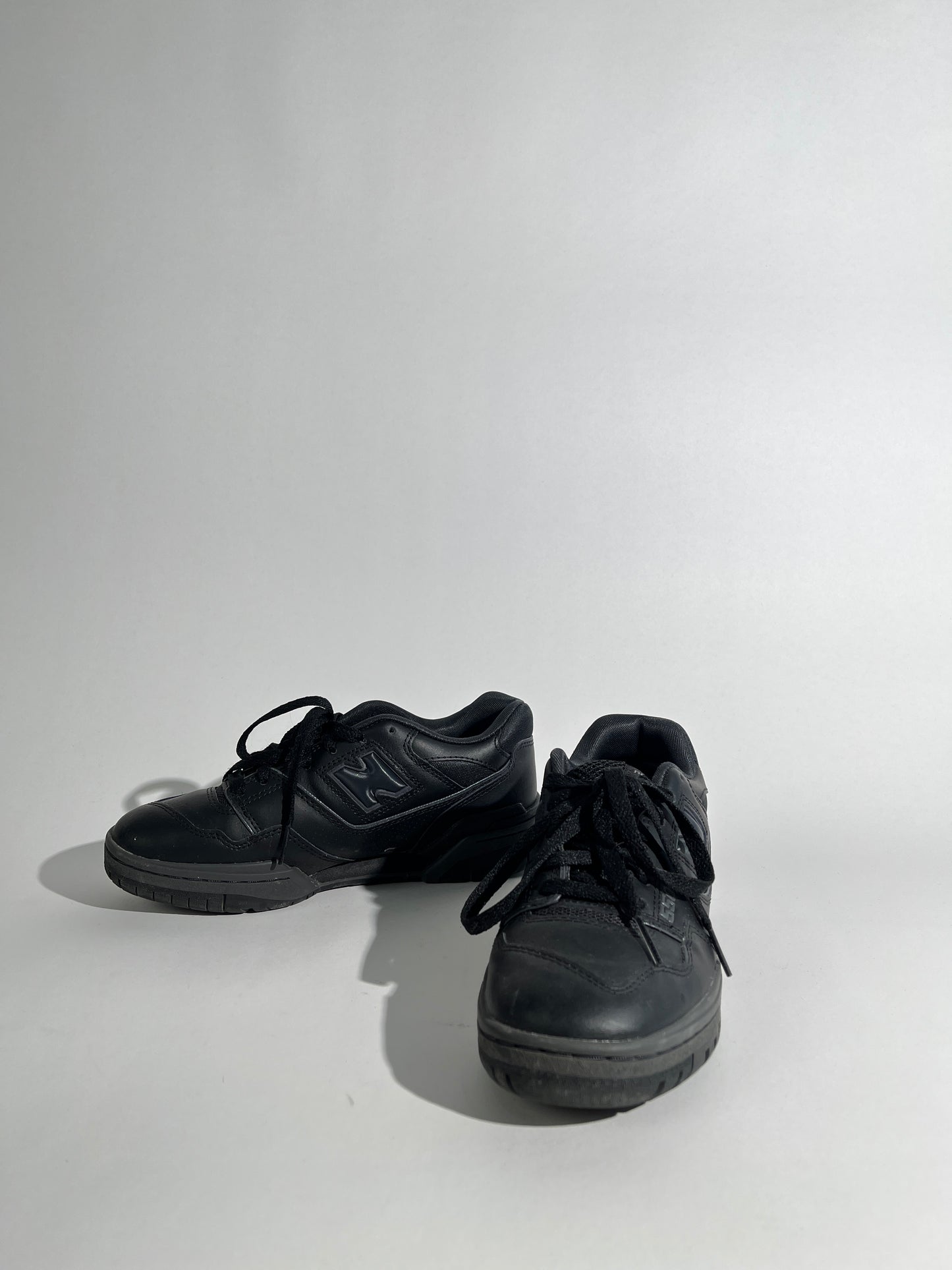 Black New Balance 550