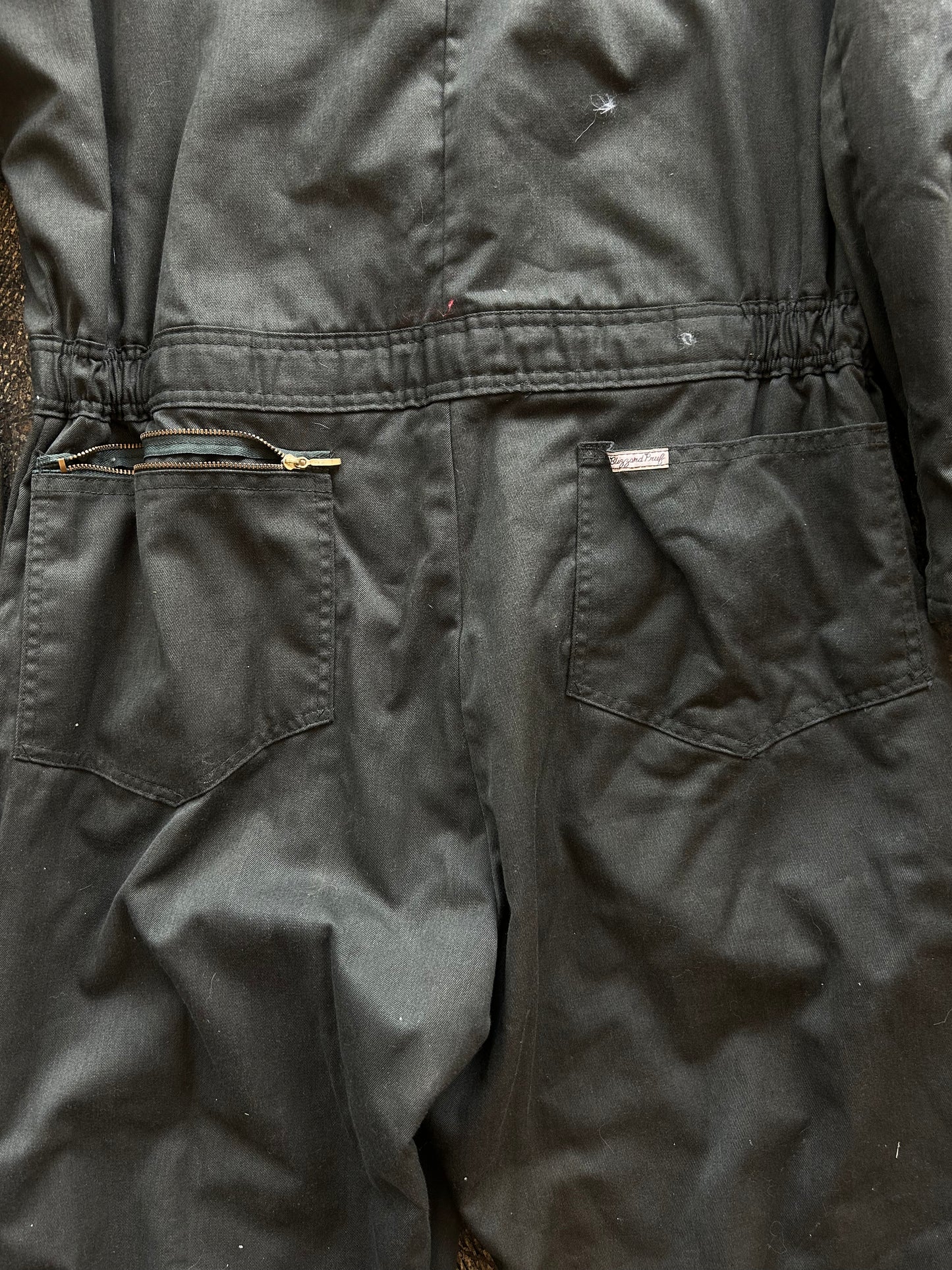 Charcoal Walls Snow Suit