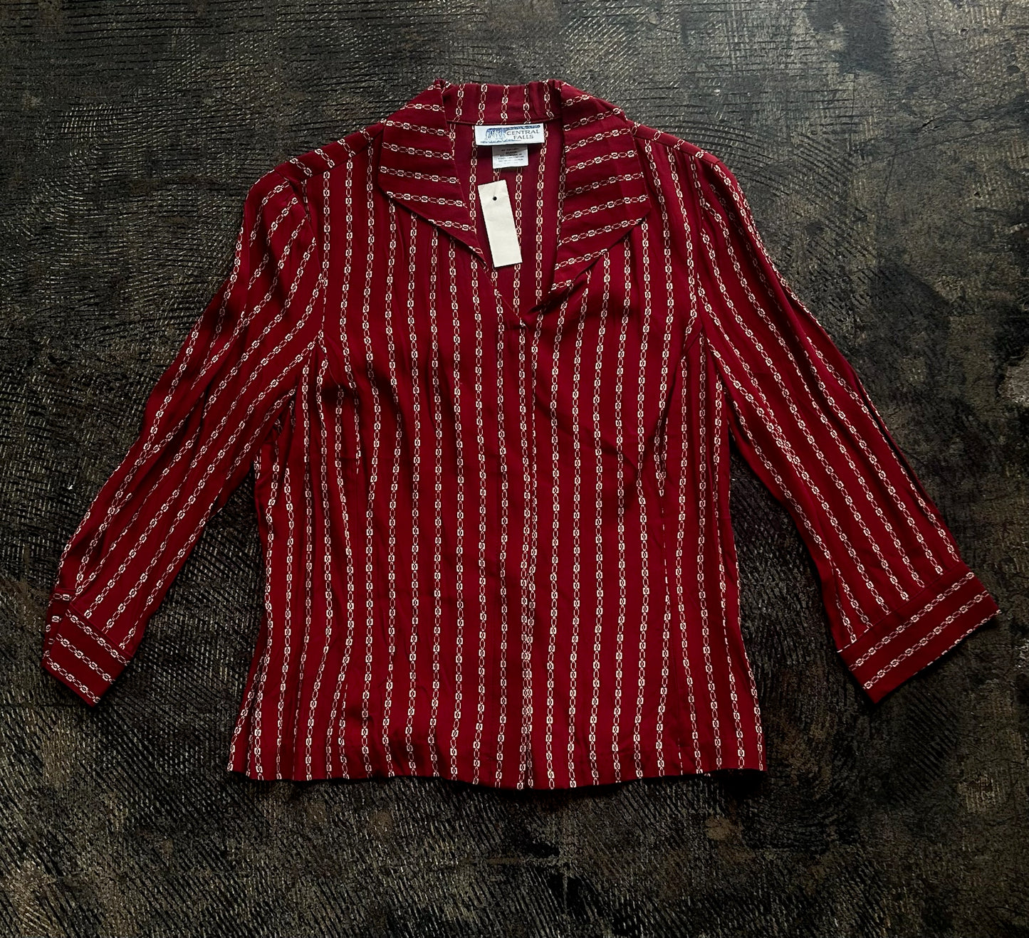 Red Chainlink Pattern Blouse