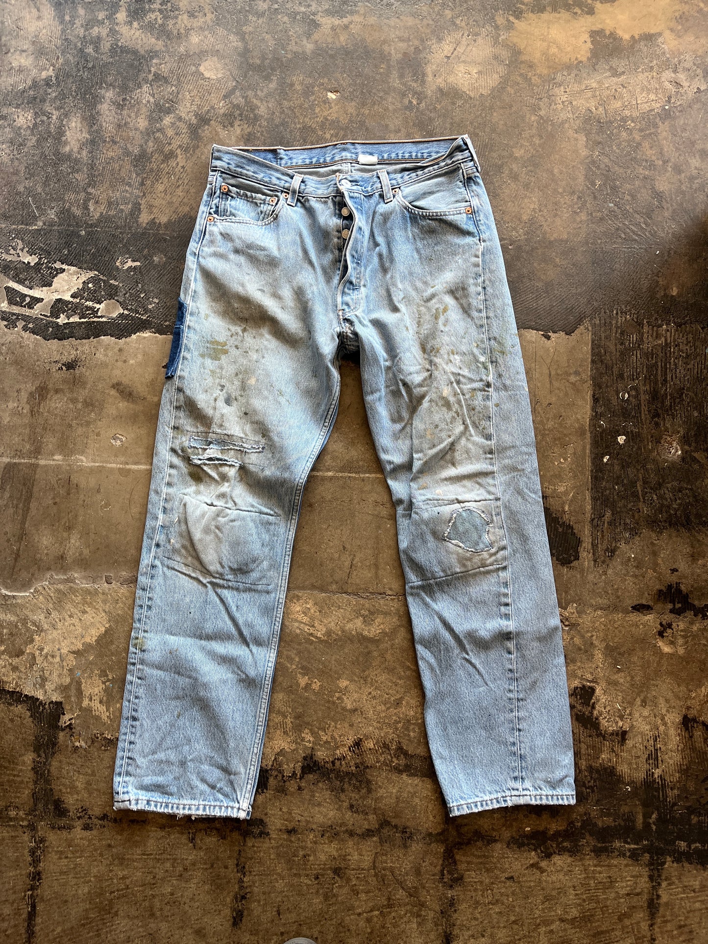 Distressed Levi 501 Jeans