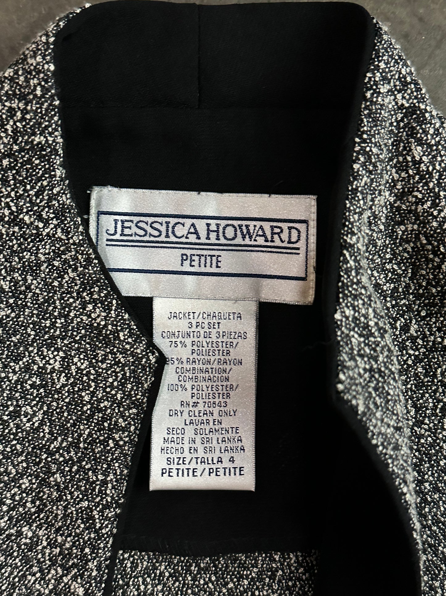 Jessica Howard Textured Black/Gray Knit Jacket