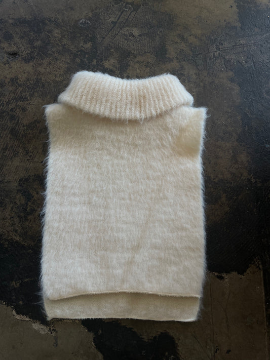 Cream Knit Turtleneck Collar