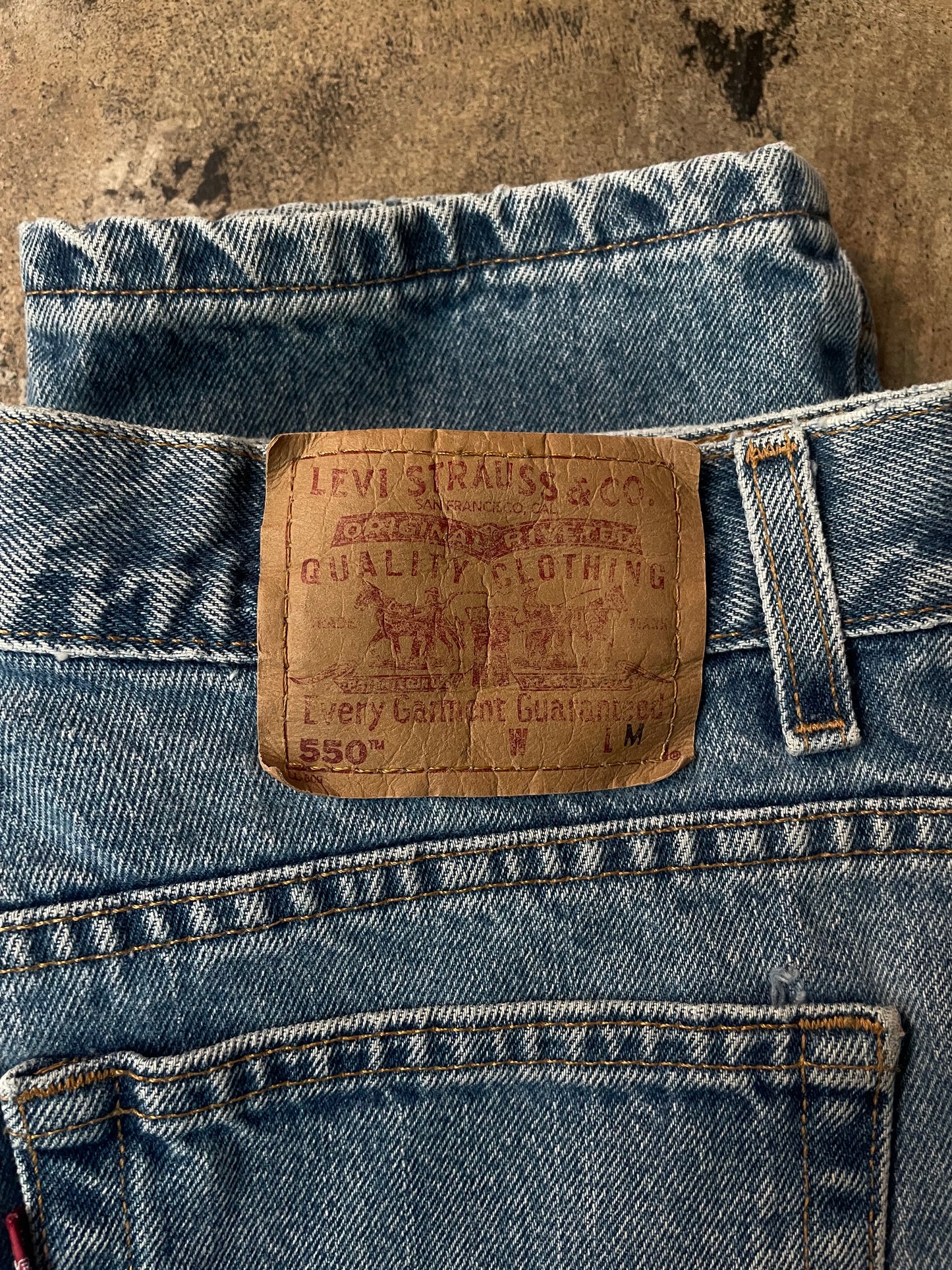 Vintage Levi's 550 Medium Wash Jeans