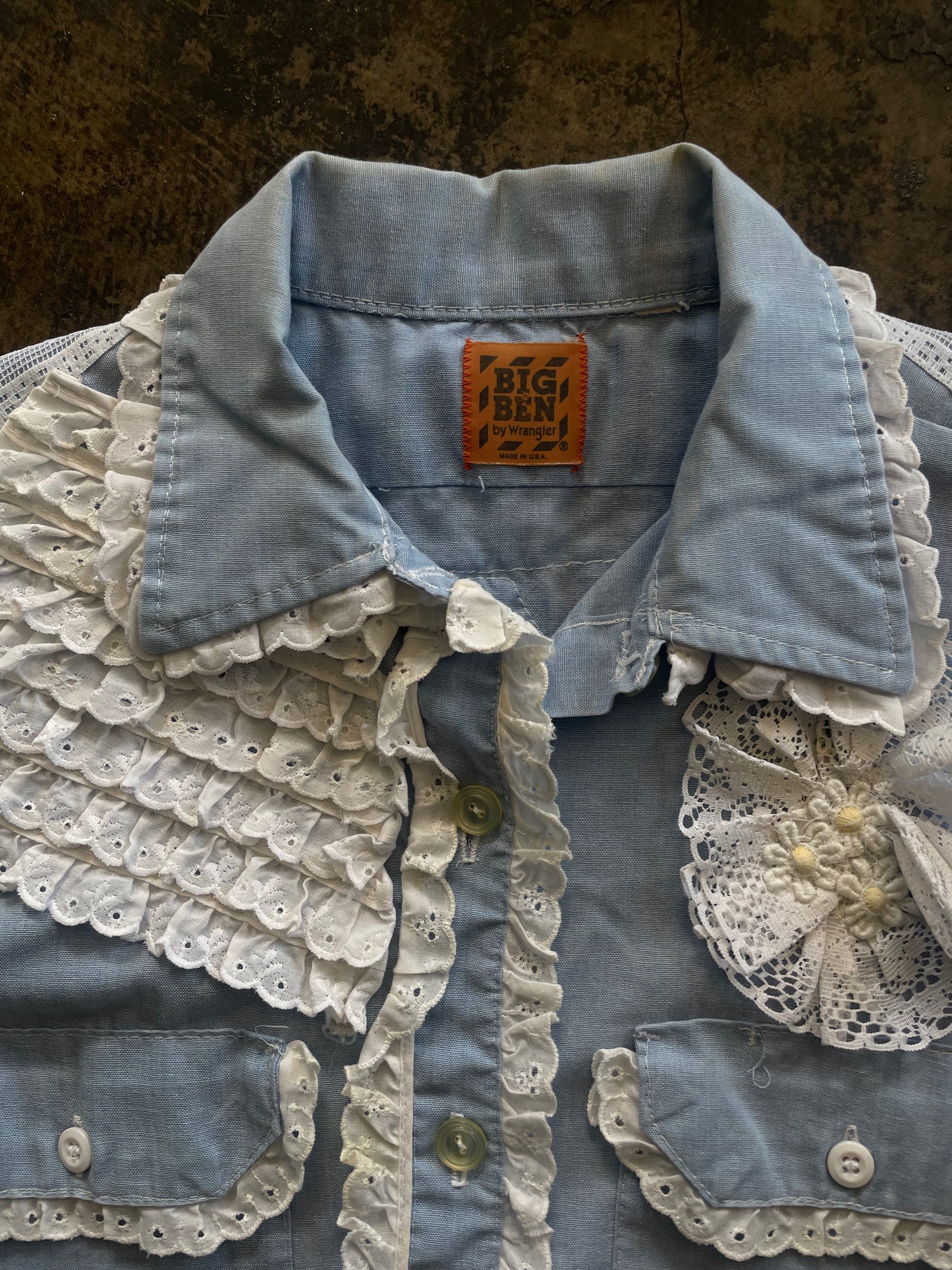 Lace Detail Short Sleeve Chambray Button Up
