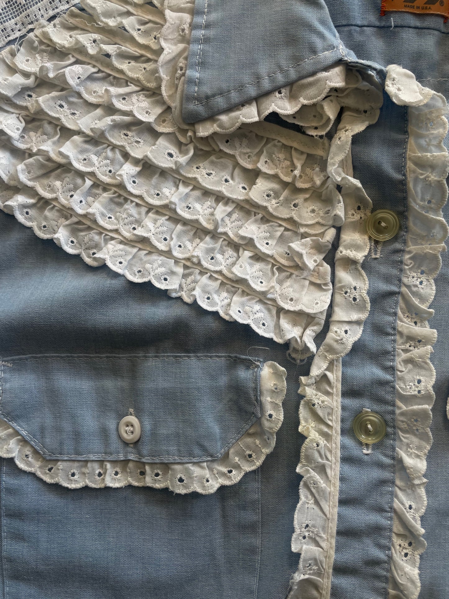 Lace Detail Short Sleeve Chambray Button Up