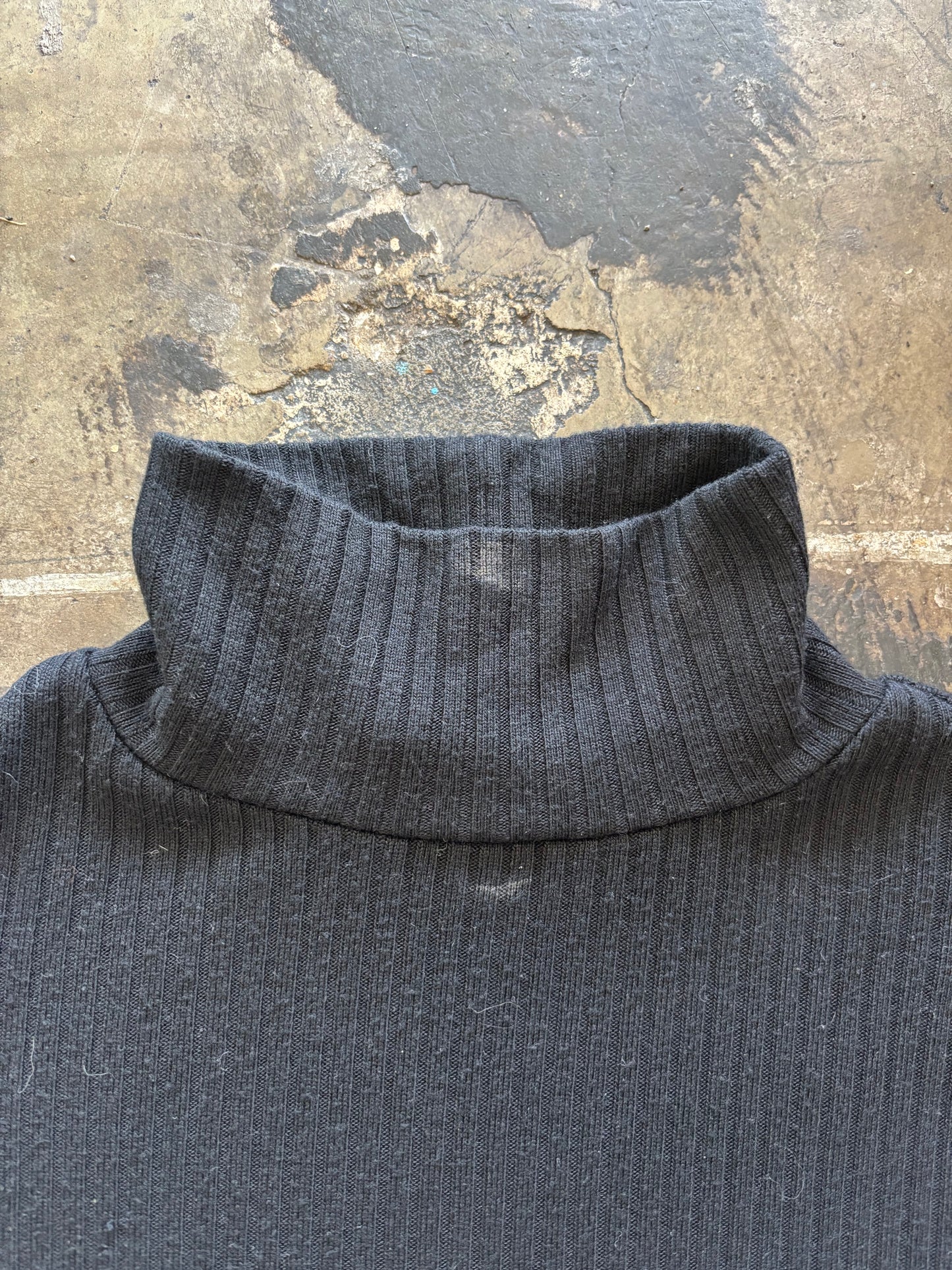 Black Ribbed Turtle Neck Crop
