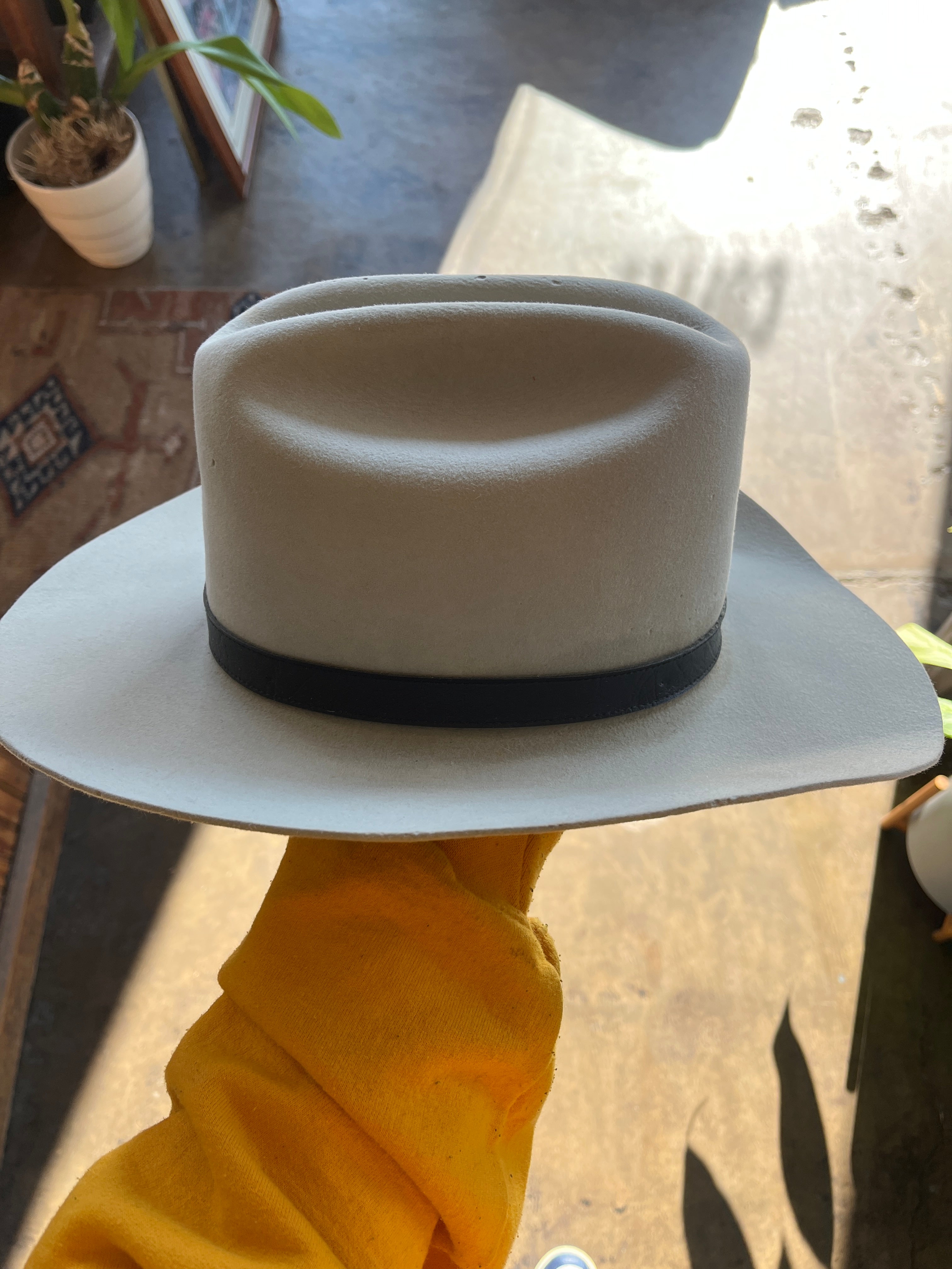 Light Gray Stetson Cowboy Hat – hēy konēko Light Gray Stetson Cowboy Hat – hēy konēko