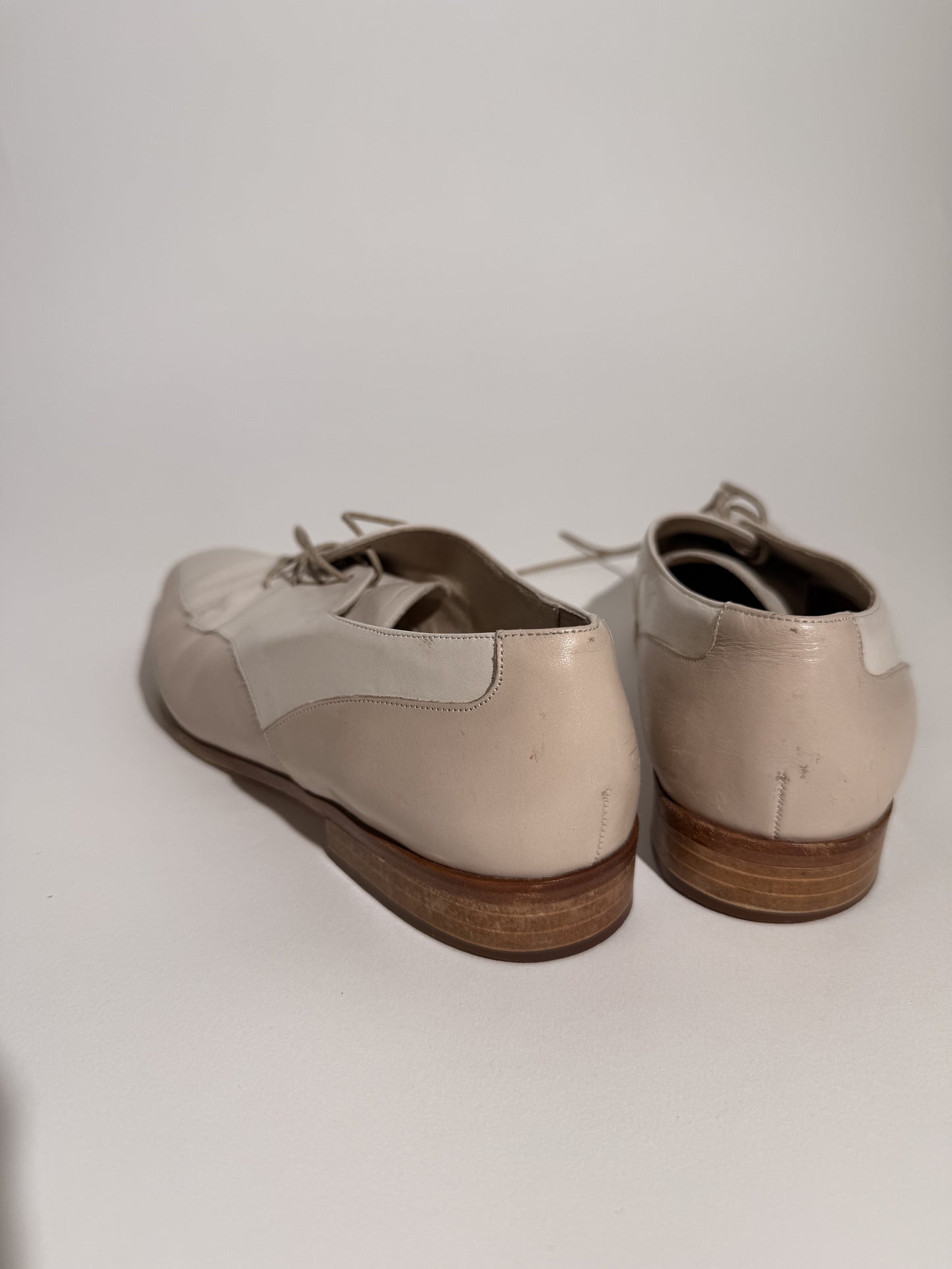 Almafi Taupe Leather Laced Loafers