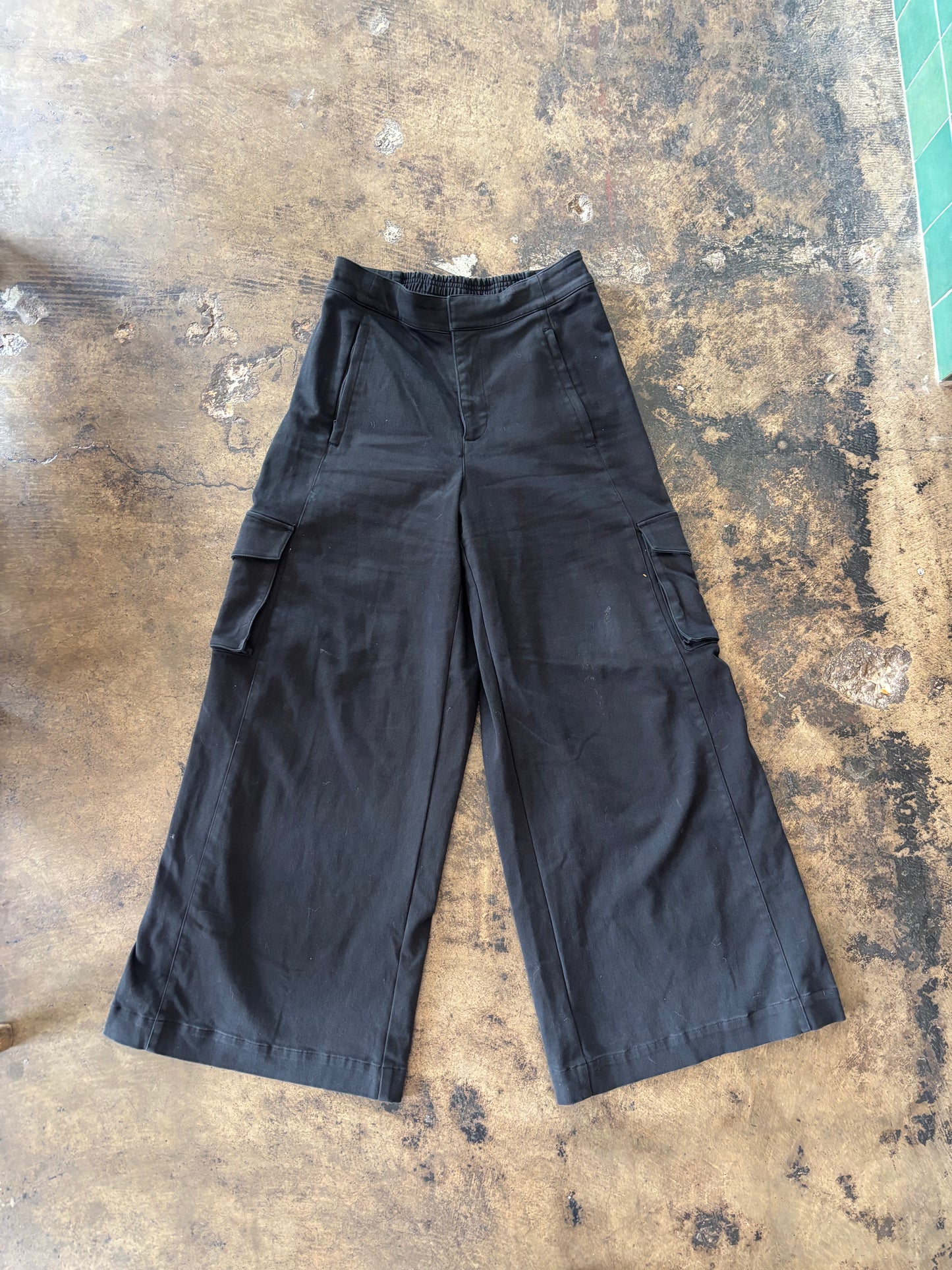 Black Alo Cargo Pants