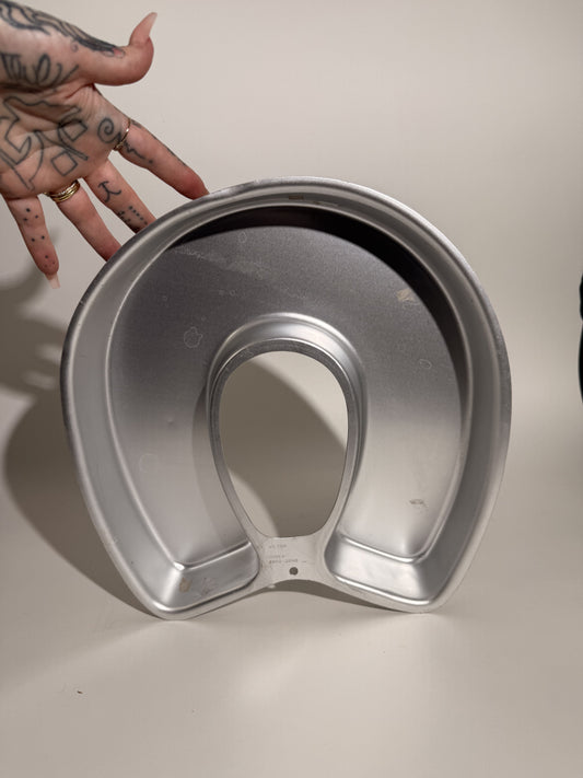 Horseshoe Baking Pan