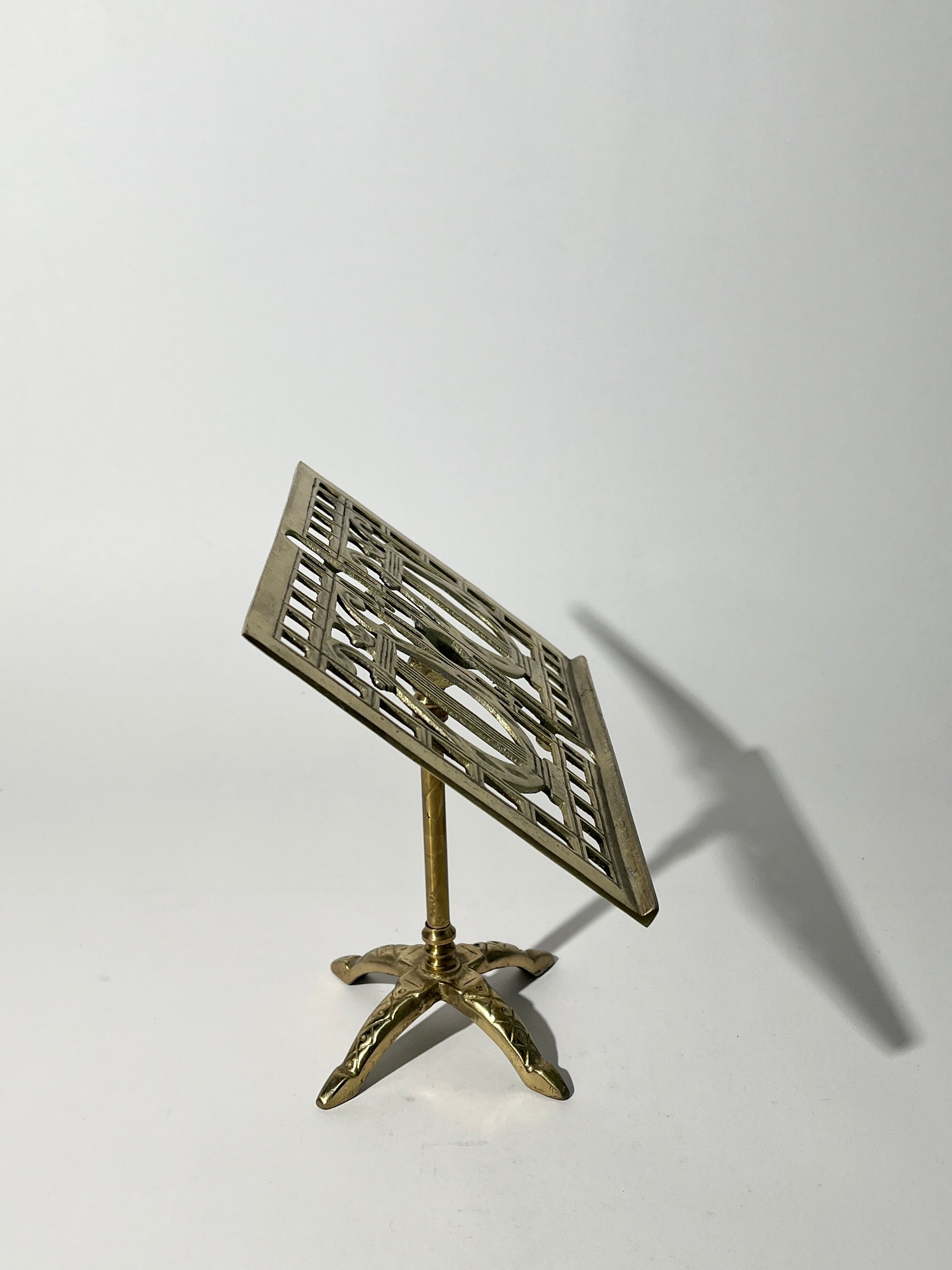 Brass Harp Book Stand