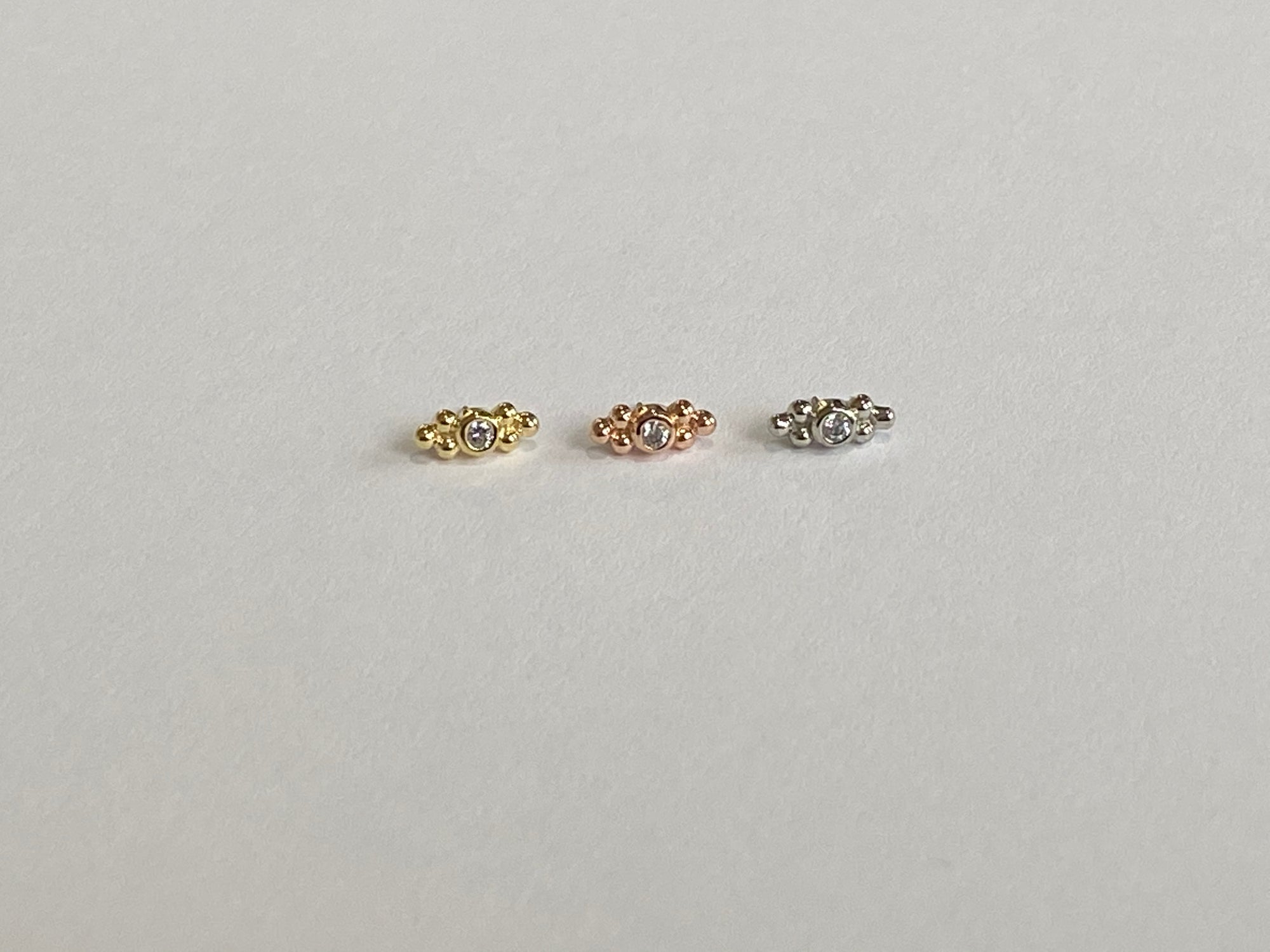Anatometal 18k Gold Double Sabrina 2mm CZ Threadless Ends