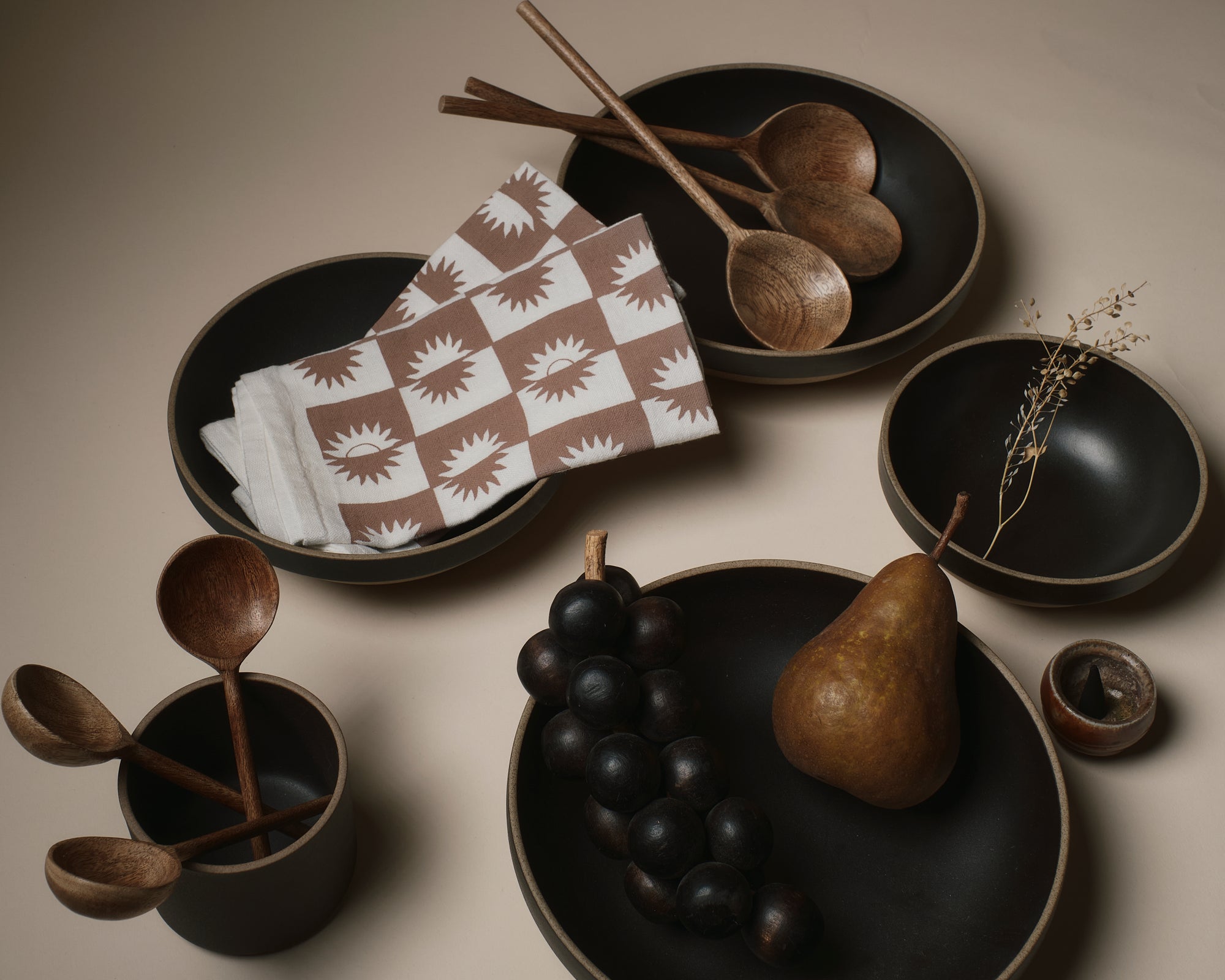 Hasami Porcelain Round Bowl - Medium
