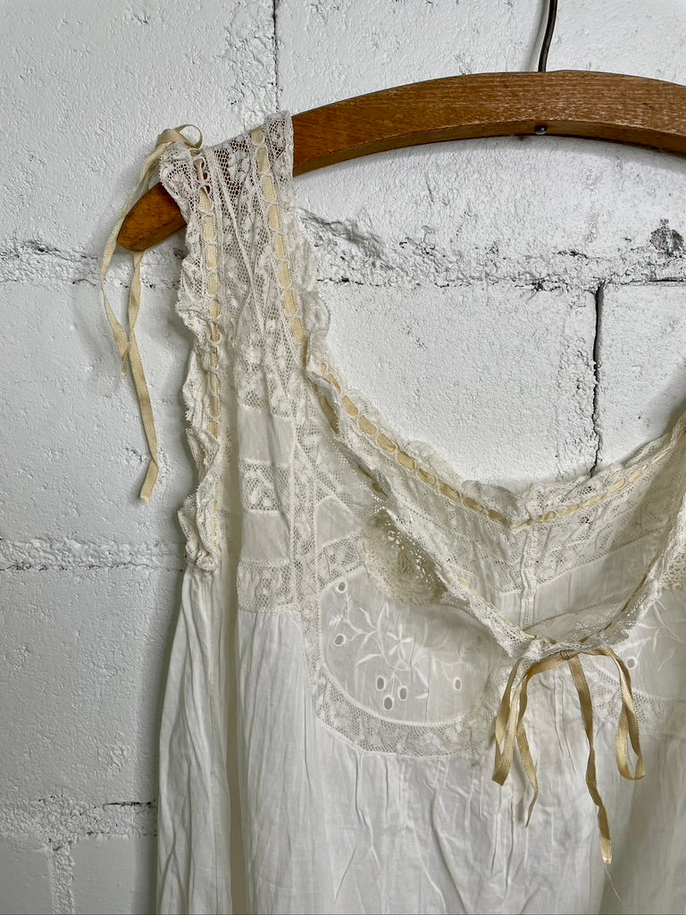 Vintage Nightgown w/ Crochet & Lace Detailing