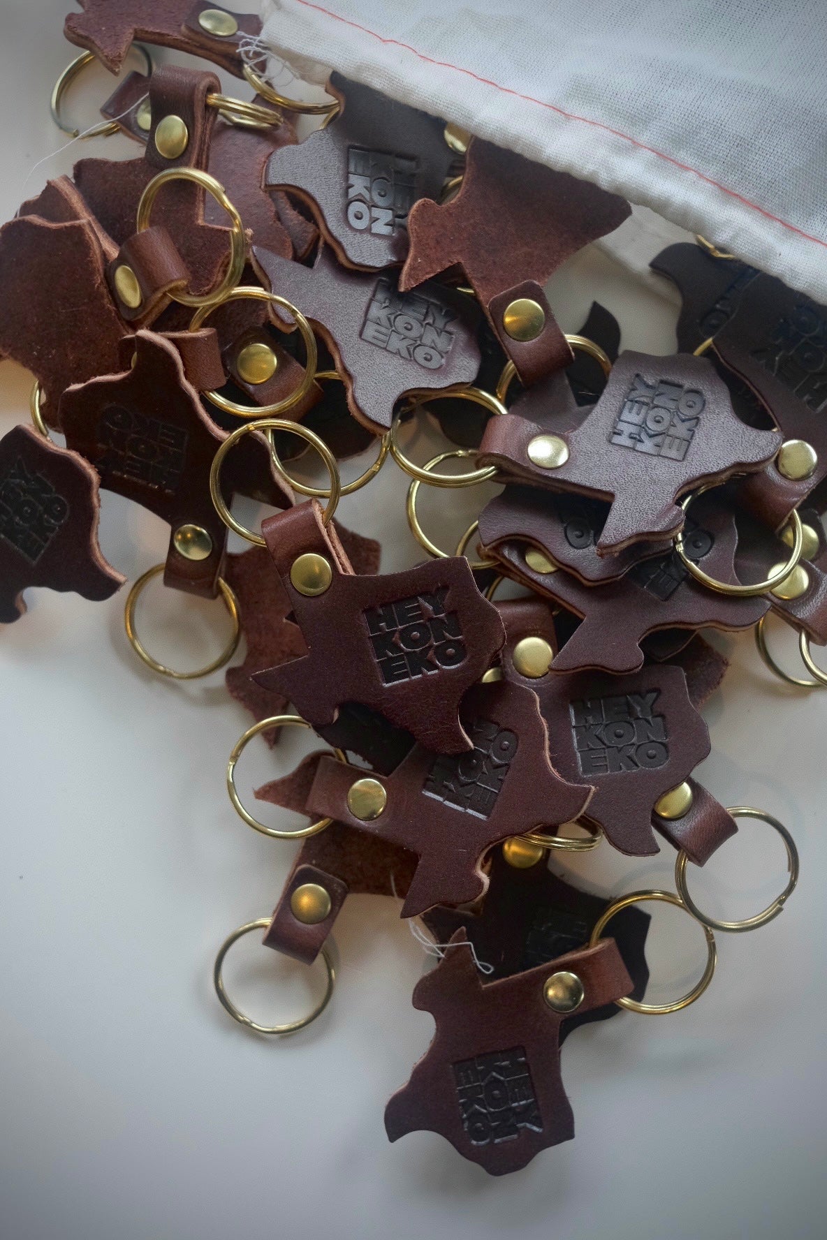 Hey Koneko Leather Key Ring