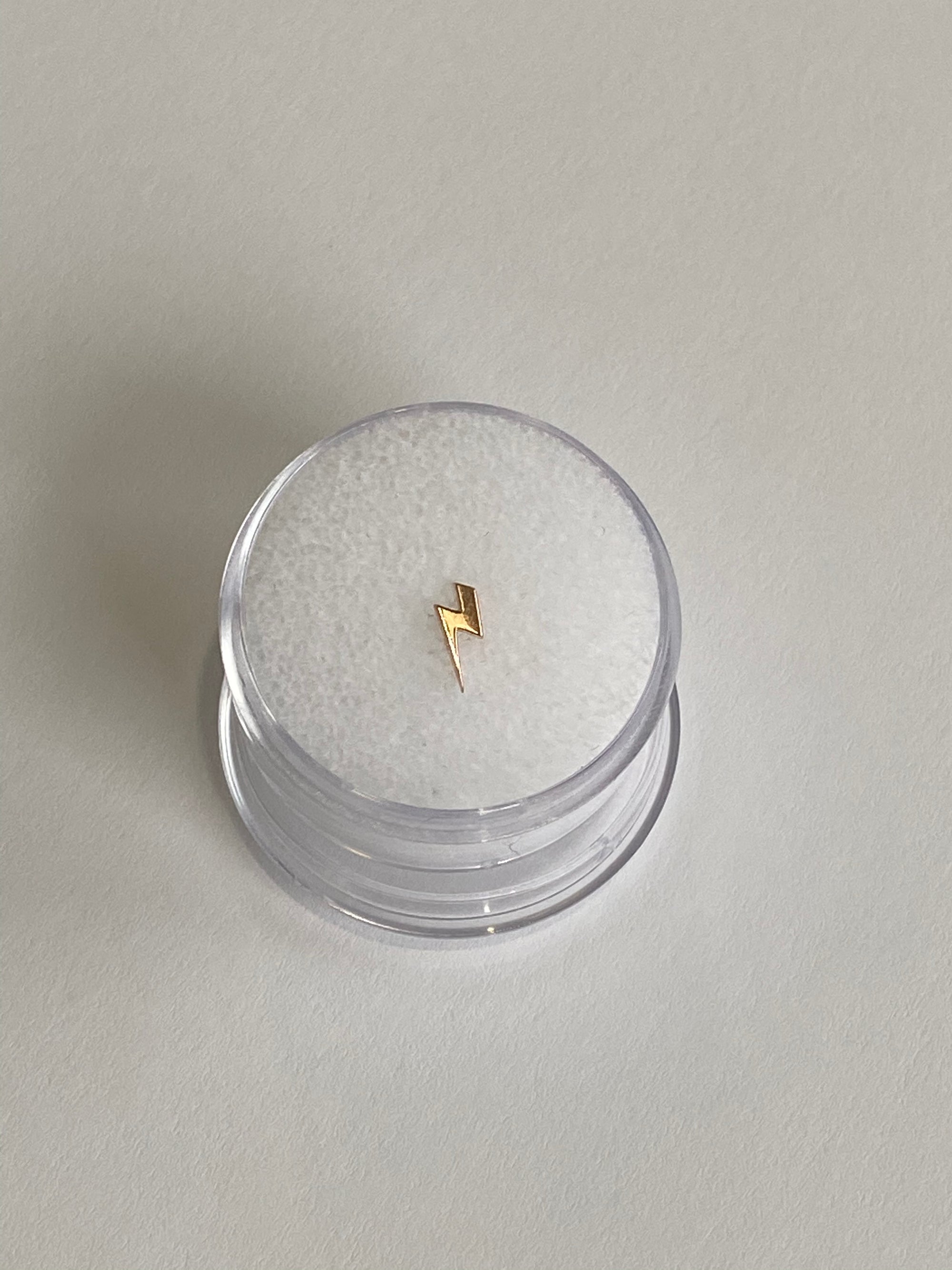 Anatometal 18k Gold Lightning Bolt