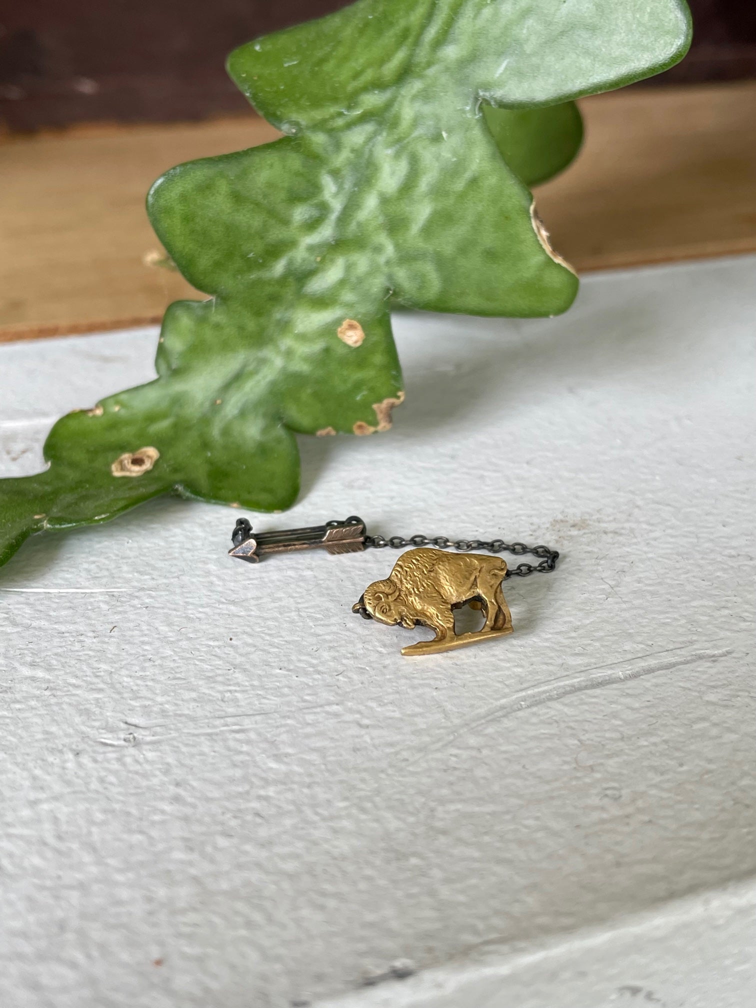Vintage Buffalo & Arrow Tie Pin